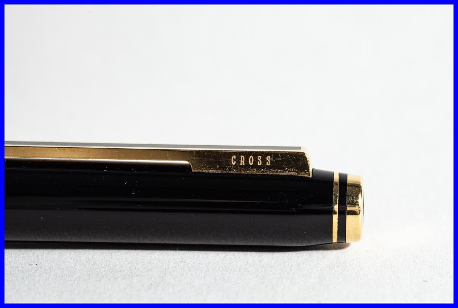 CROSS Fountain Pen In Black & Gold With 18K 750 Medium Nib 3