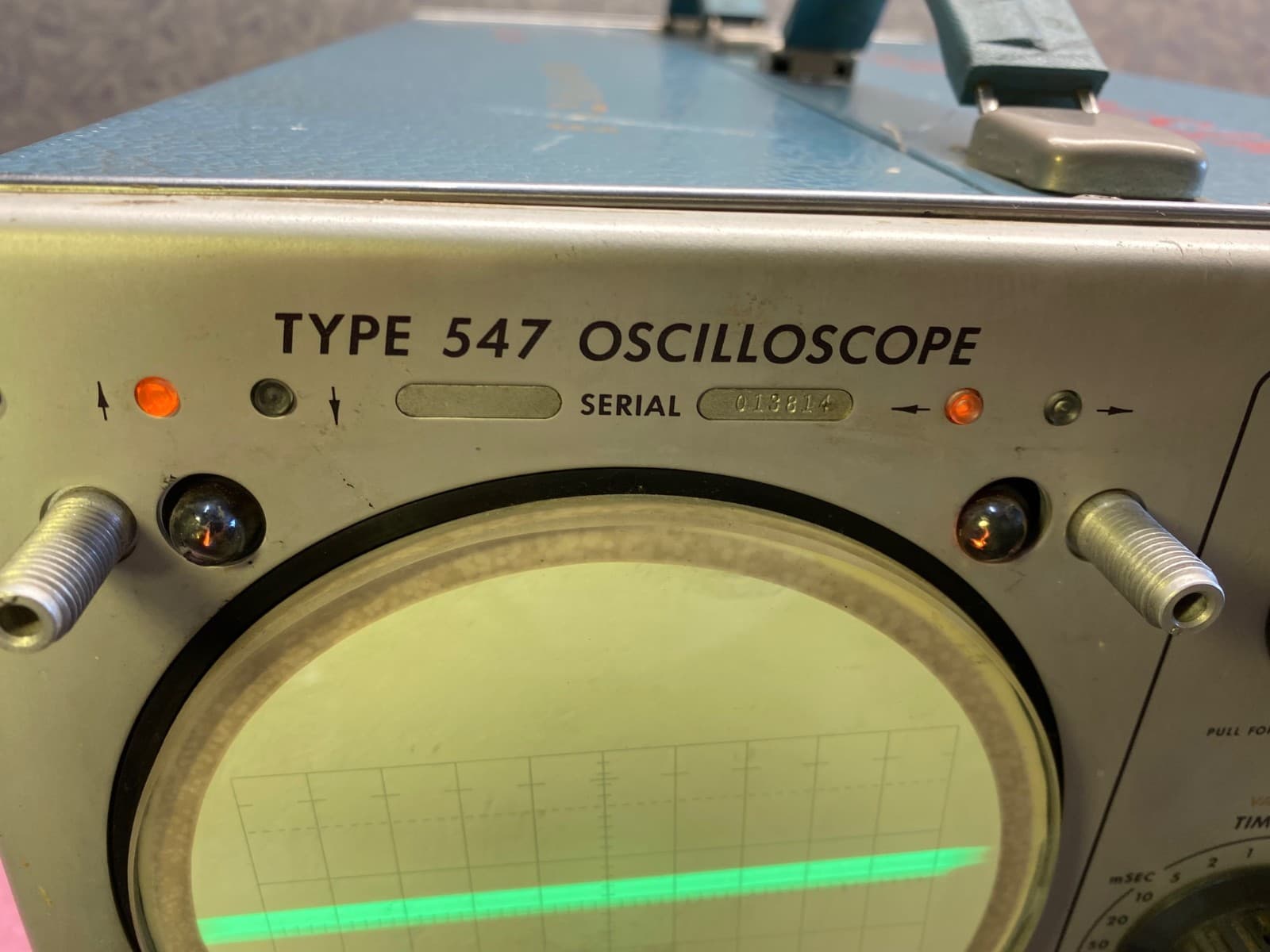TEKTRONIX TYPE 547 OSCILLOSCOPE 2
