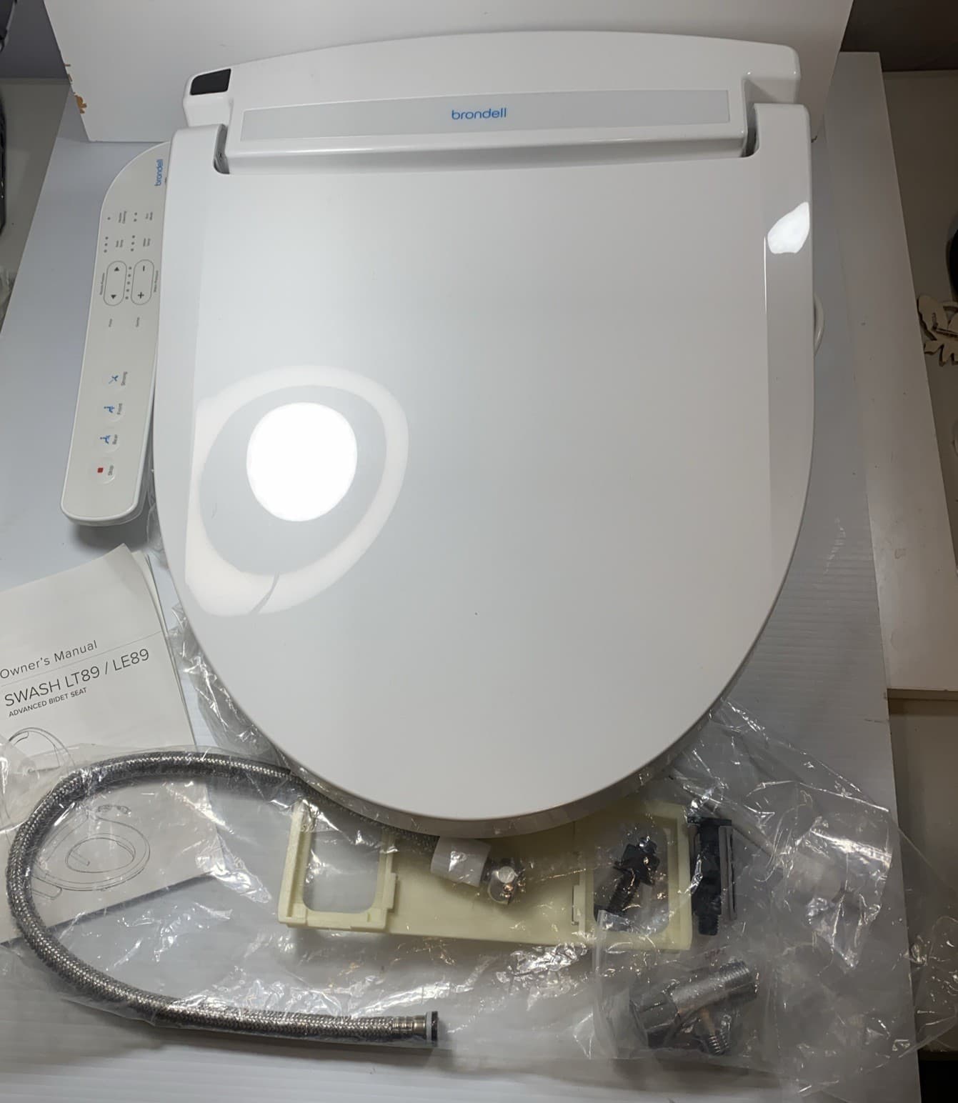 OPEN BOX|Brondell LT89-EW Swash Electronic Bidet Toilet Seat, Oval, white
