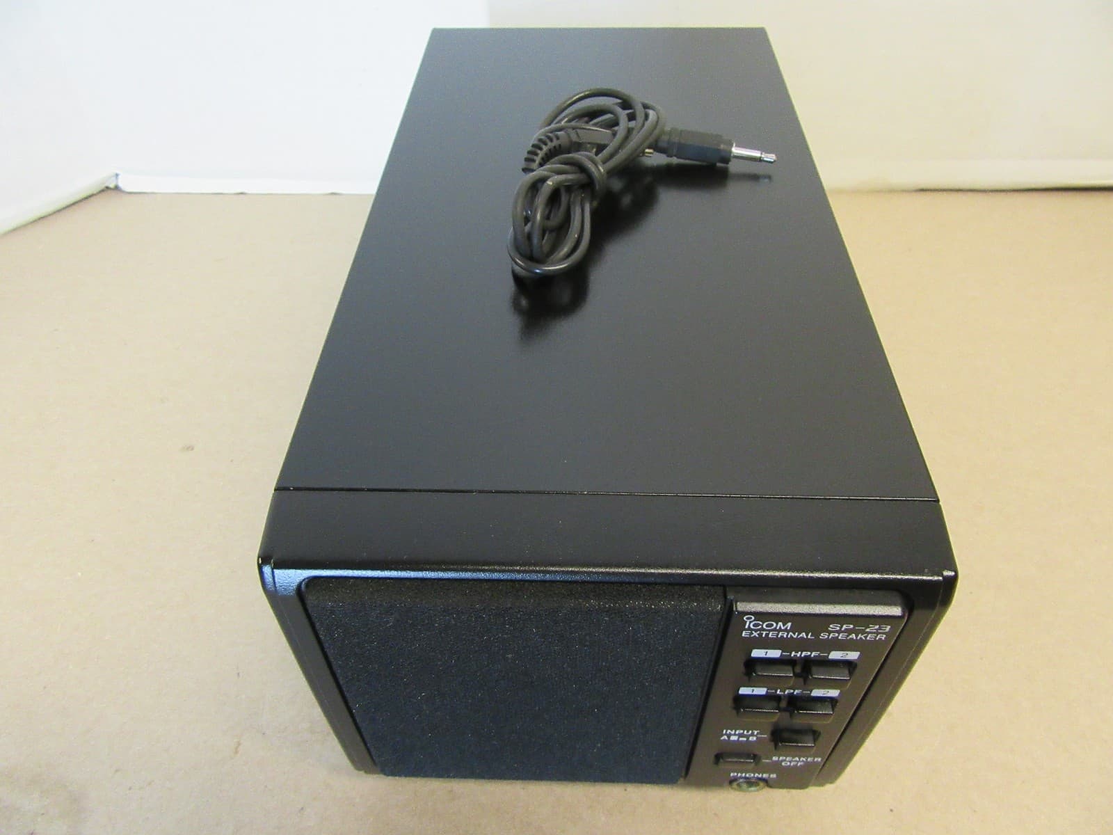 Icom SP-23 DESKTOP SPEAKER Dual Channel with Built-In Audio Filters 3