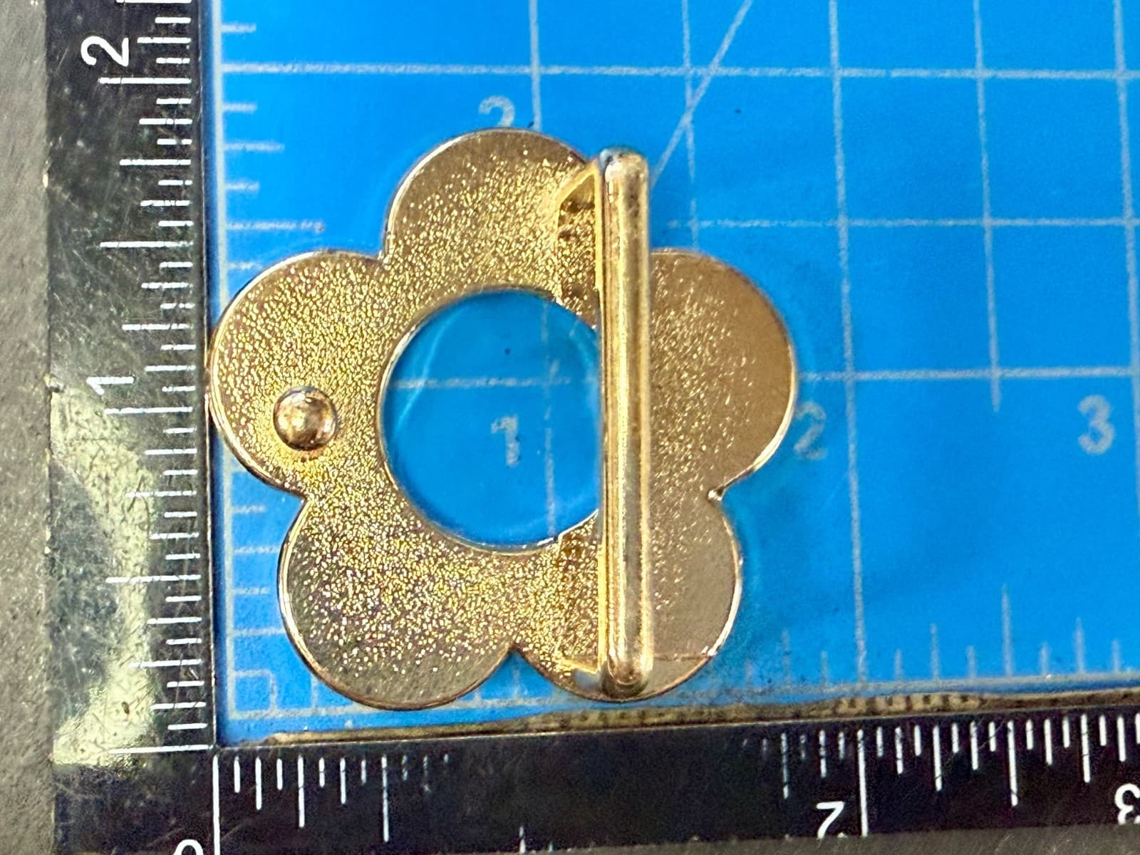 Flower Shaped Openwork Gold Color Women's Girls Belt Buckle for 1.25" Wide Belt 4