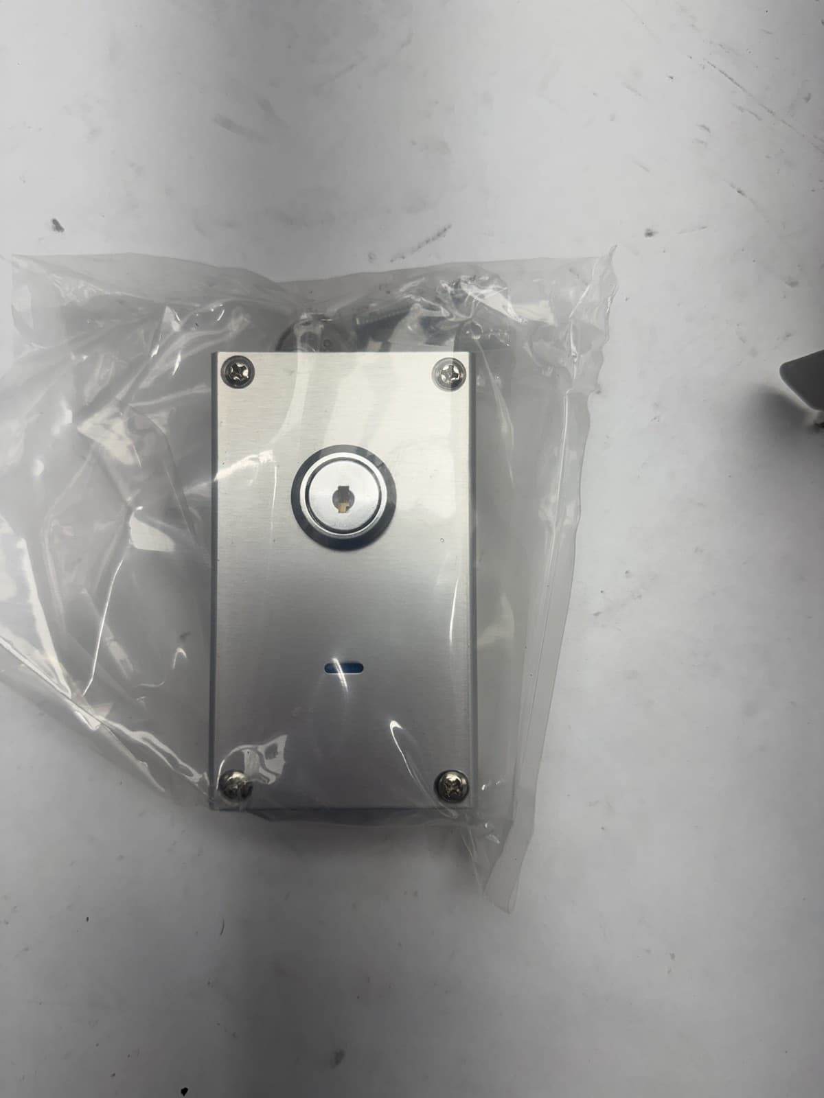 Amseco Hold-up Switch HUSK-20 (With Keys) 3