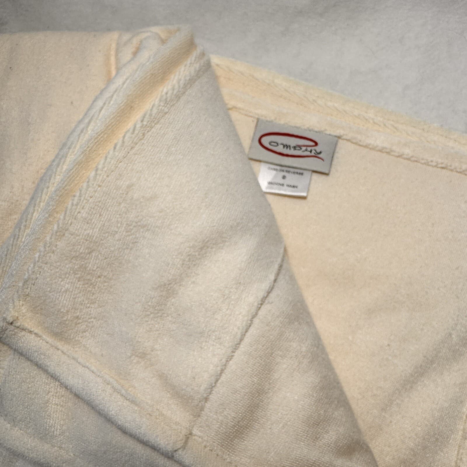 The Comphy Co Spa Sheet Microfiber Terry Cloth 60 x 86 Cream Polyester 2