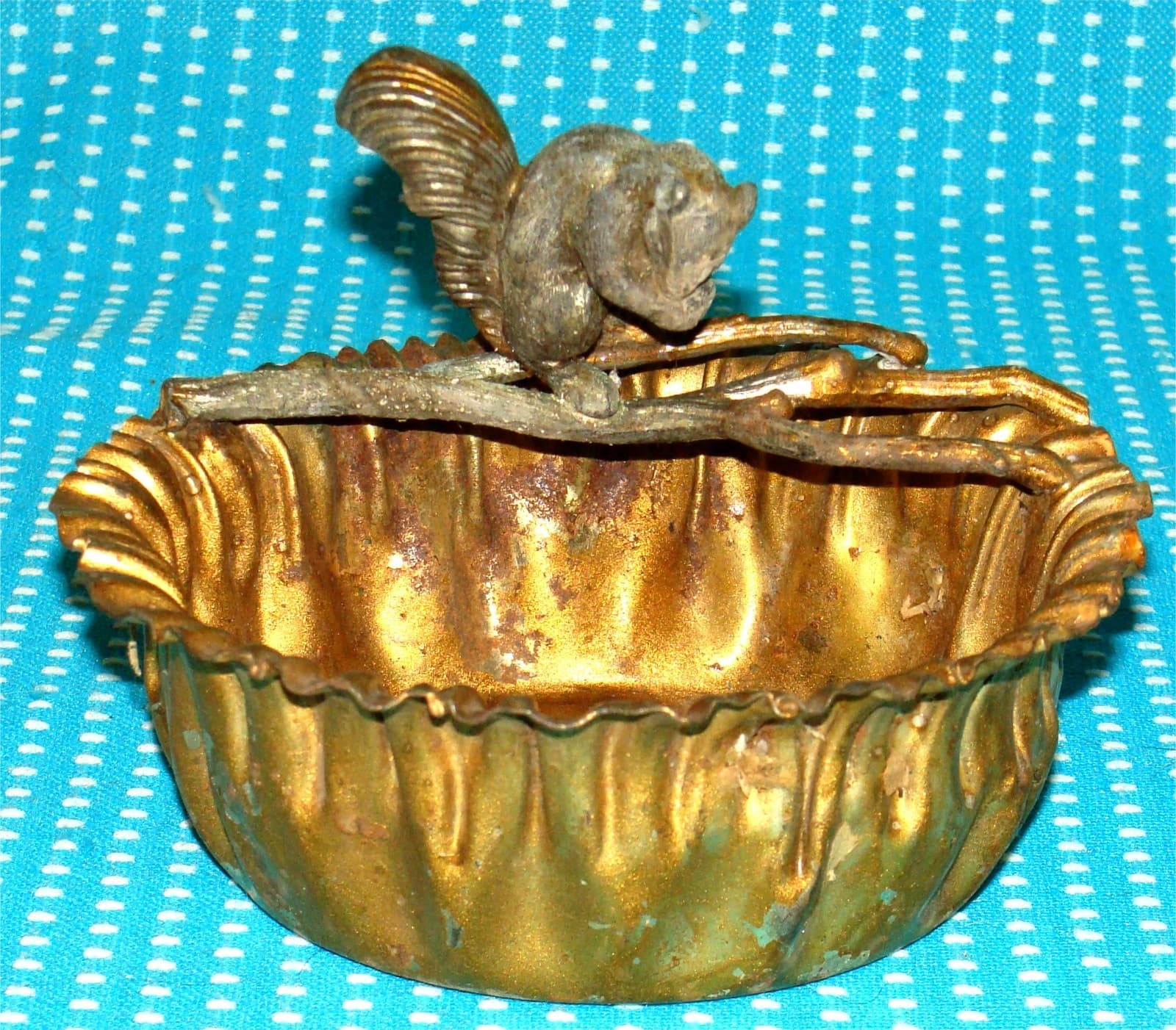 Vtg Antique Quadruple Silverplate Squirrel Branch Nut Bowl Crinkle Edges Empire 2