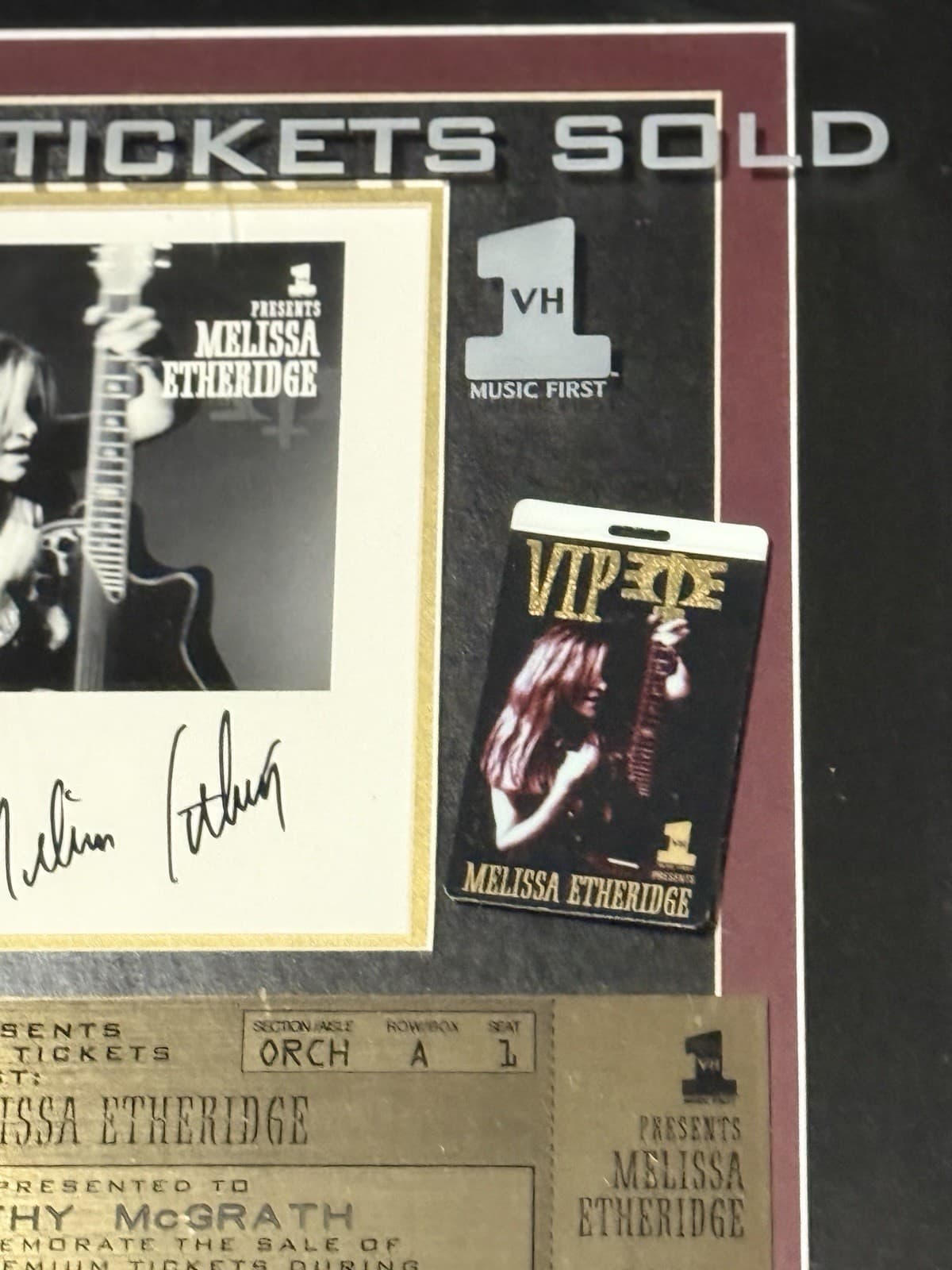 Melissa Etheridge Hand signed VH -1 Ticket Award W/2 Authentic Guitar Picks 3