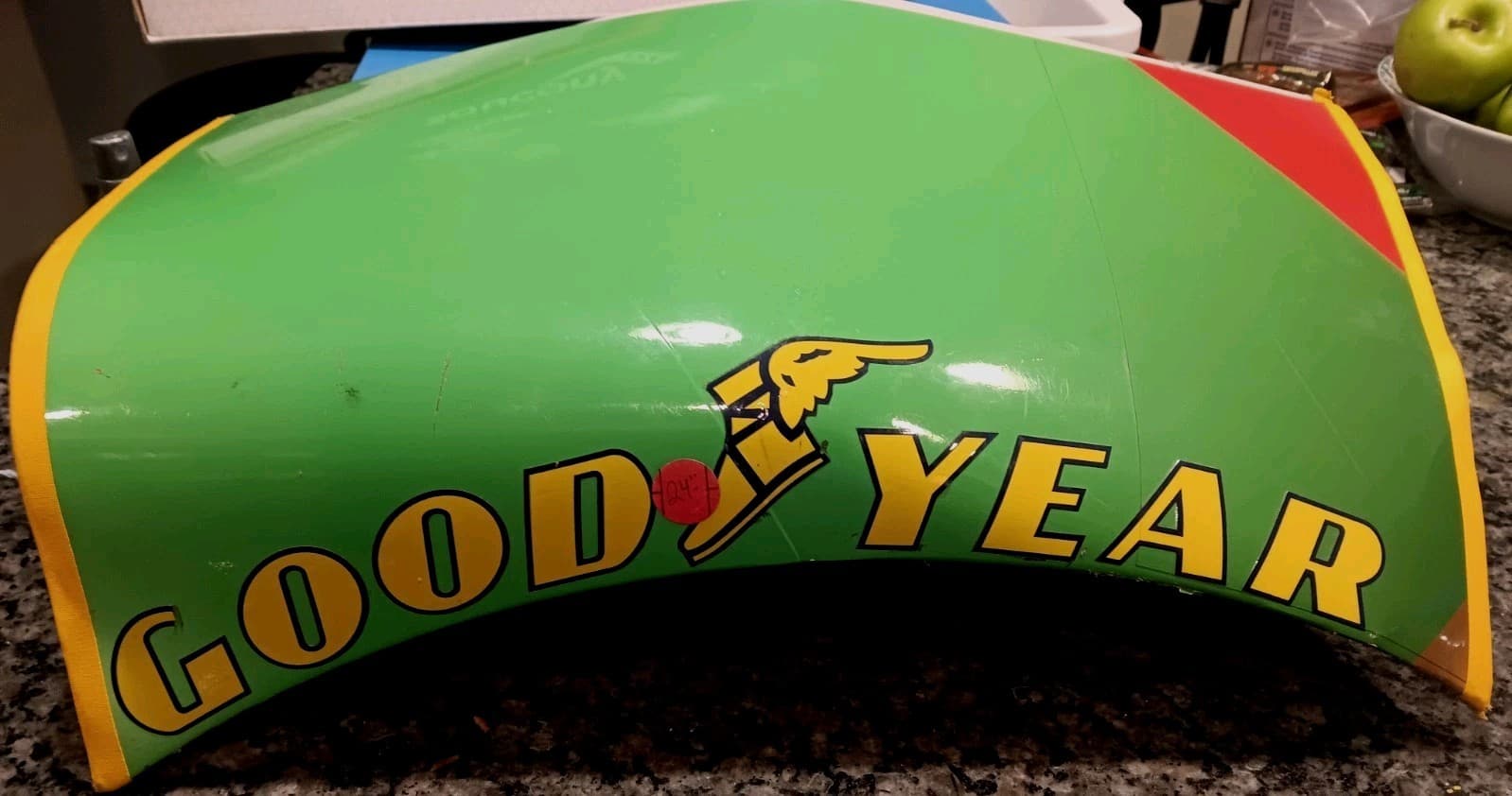 Kyle Busch 2012 M&M's Bristol Bkup Fender Certified + XL JGR ARRIS P-CREW SHIRT  2