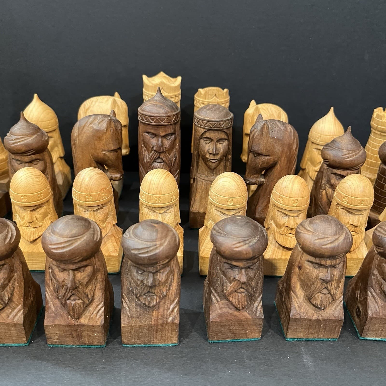 Hand Carved Wood 32 Chess Pieces Spain Crusaders & Moors Felted Bottom 6