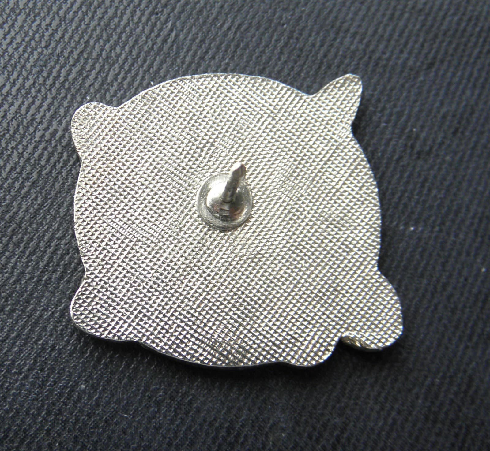 GREMLIN GUS NOSE ART USAF USA LAPEL PIN BADGE 1.2 INCHES 2