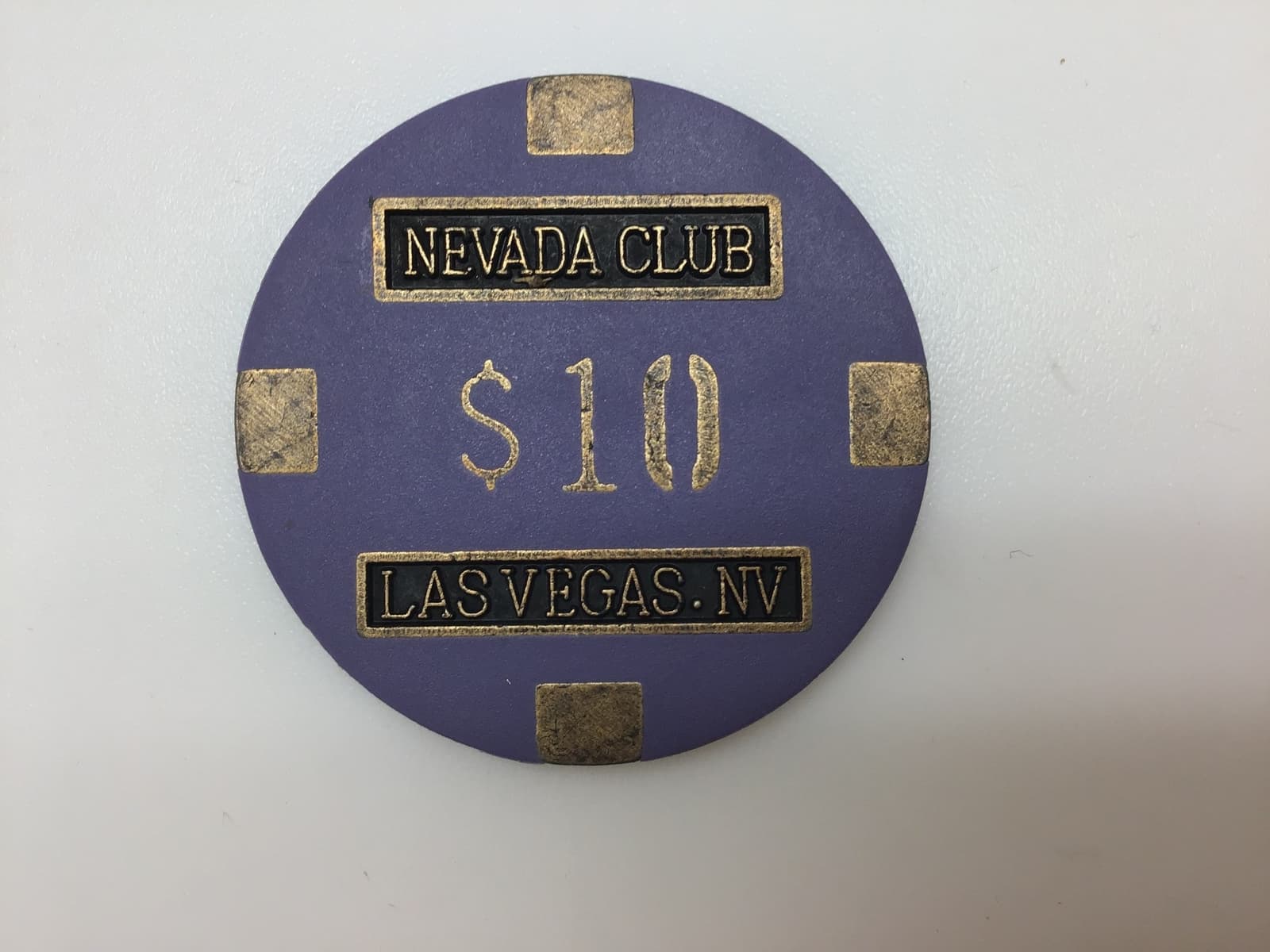 (100) $10 Nevada Club Brass Core Poker Chips 15 gr 3