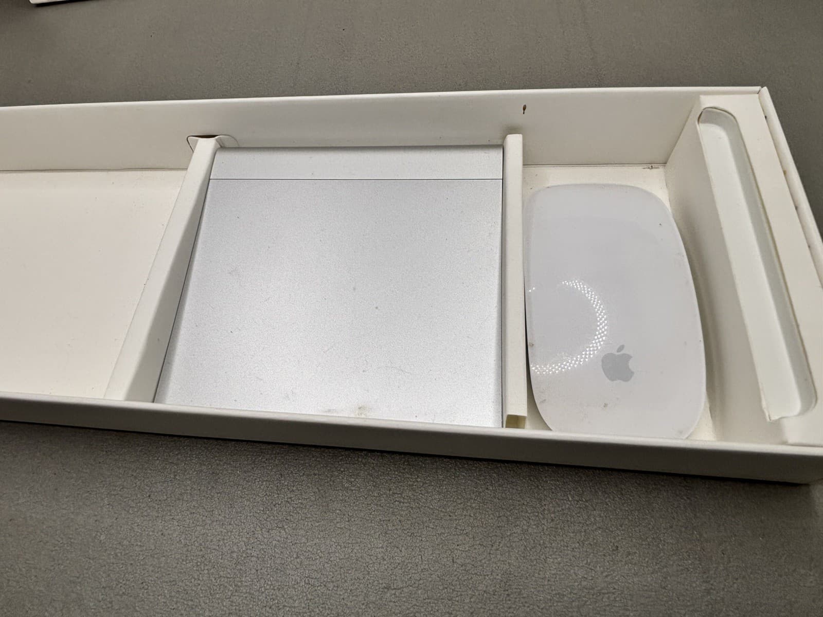 2007 Apple A1243 Keyboard, Magic Mouse, Trackpad, Remote Bundle For iMac/Mac Pro 3