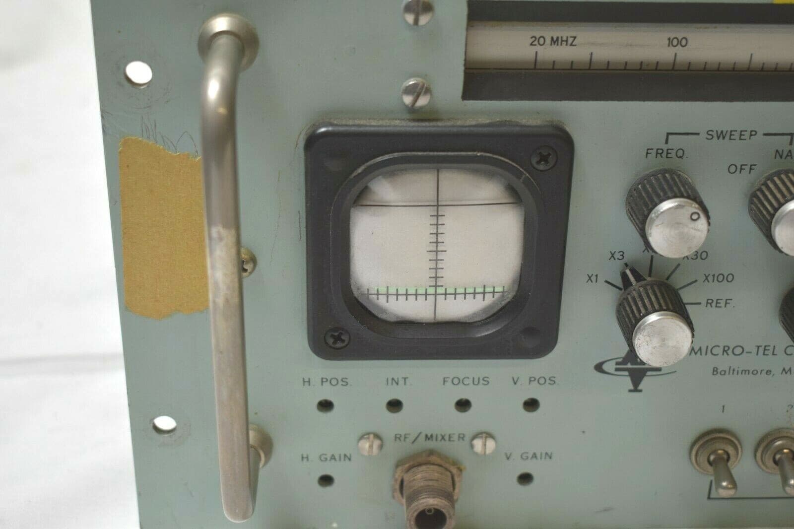 MICROTEL WIDE RANGE RECEIVER TYPE WR-200 POWERS UP KNOBS DIALS WORK 3