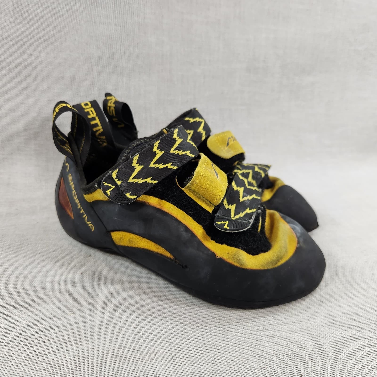La Sportiva Miura VS Black Yellow Rock Climbing Shoes Womens Size 7.5 Straps 2