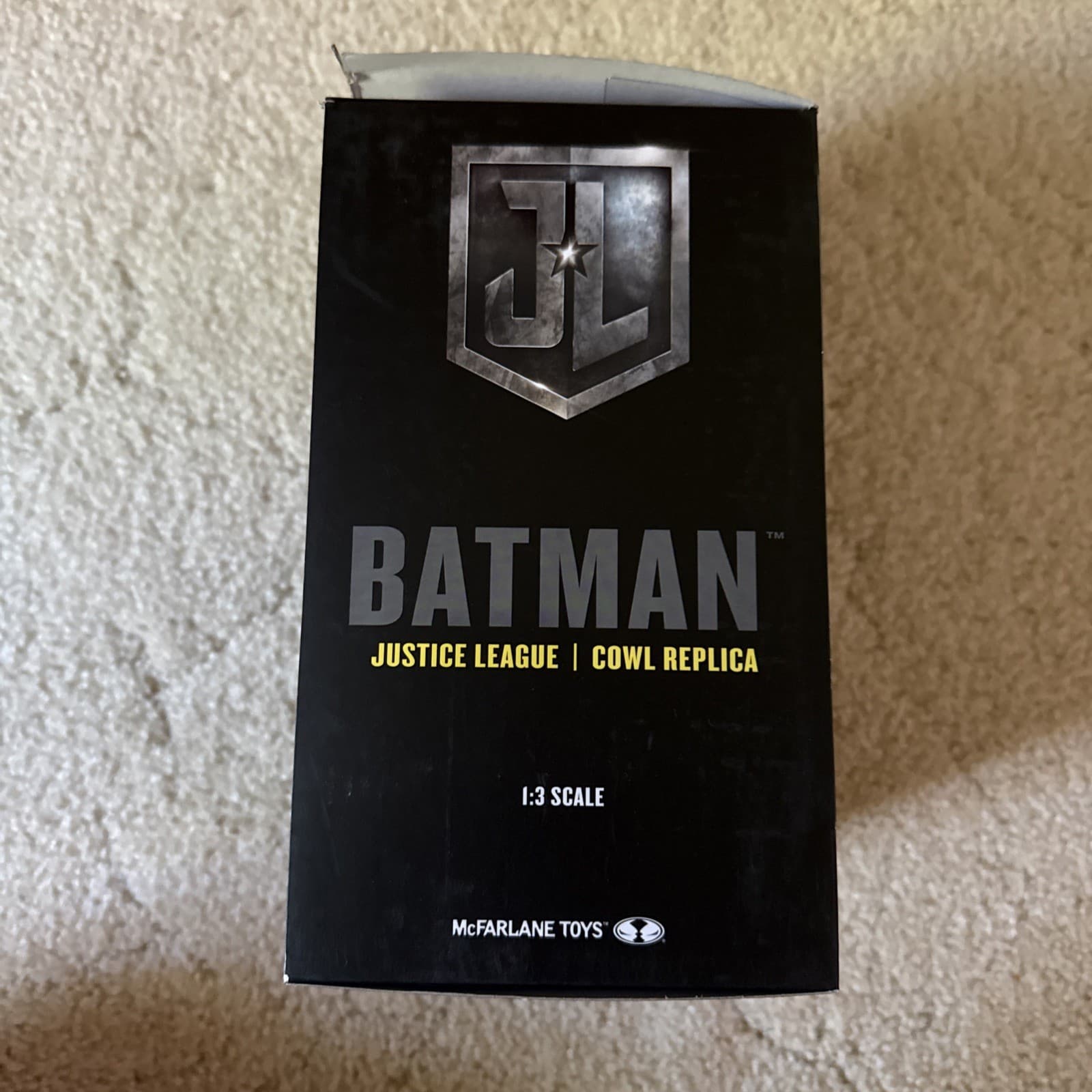 McFarlane DC Direct Prop Batman 1:3 Scale Justice League 2017 Cowl DAMAGED BOX 5