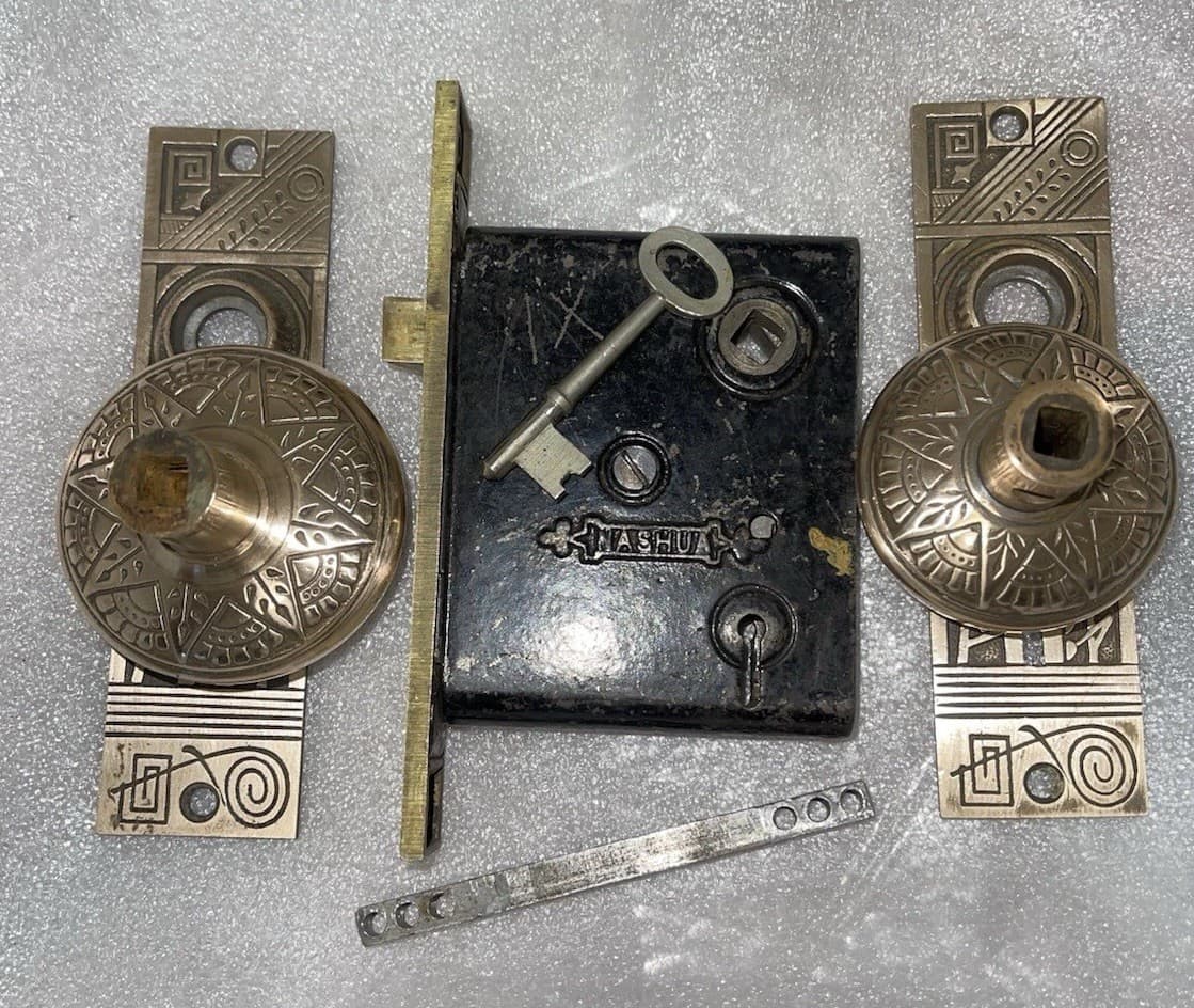 Antique Nashua Mortise &key Lock Set, 2 Backplates, 2 Brass Door Knobs 6