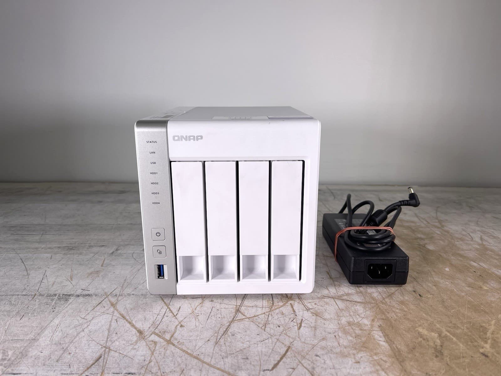 QNAP TS-431P NETWORK ATTACHED STORAGE NAS 4-BAY PERSONAL CLOUD W/POWER SUPPLY