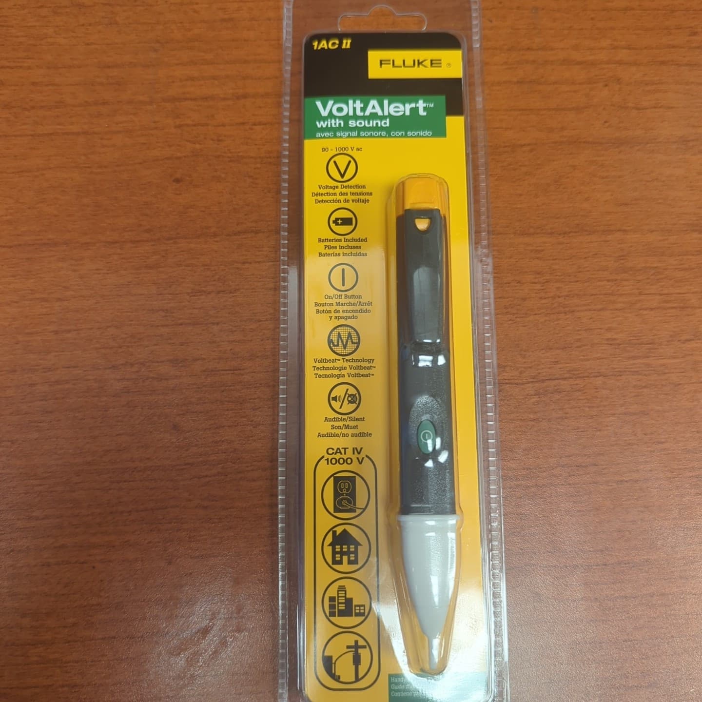 Fluke 1AC II VoltAlert Non-Contact Voltage Tester, Pocket-Sized, 90-1000V AC-NEW 3