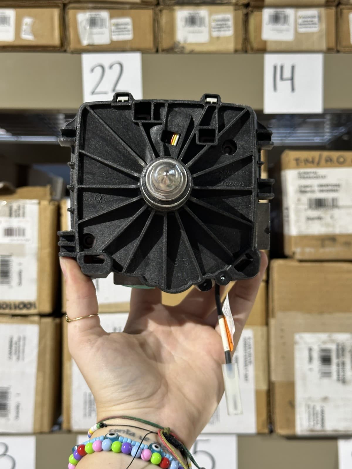 100112339 | 9007891005 | WV8840B5077 | A.O. Smith Gas Valve, LP, 2" CAV HW/R 6