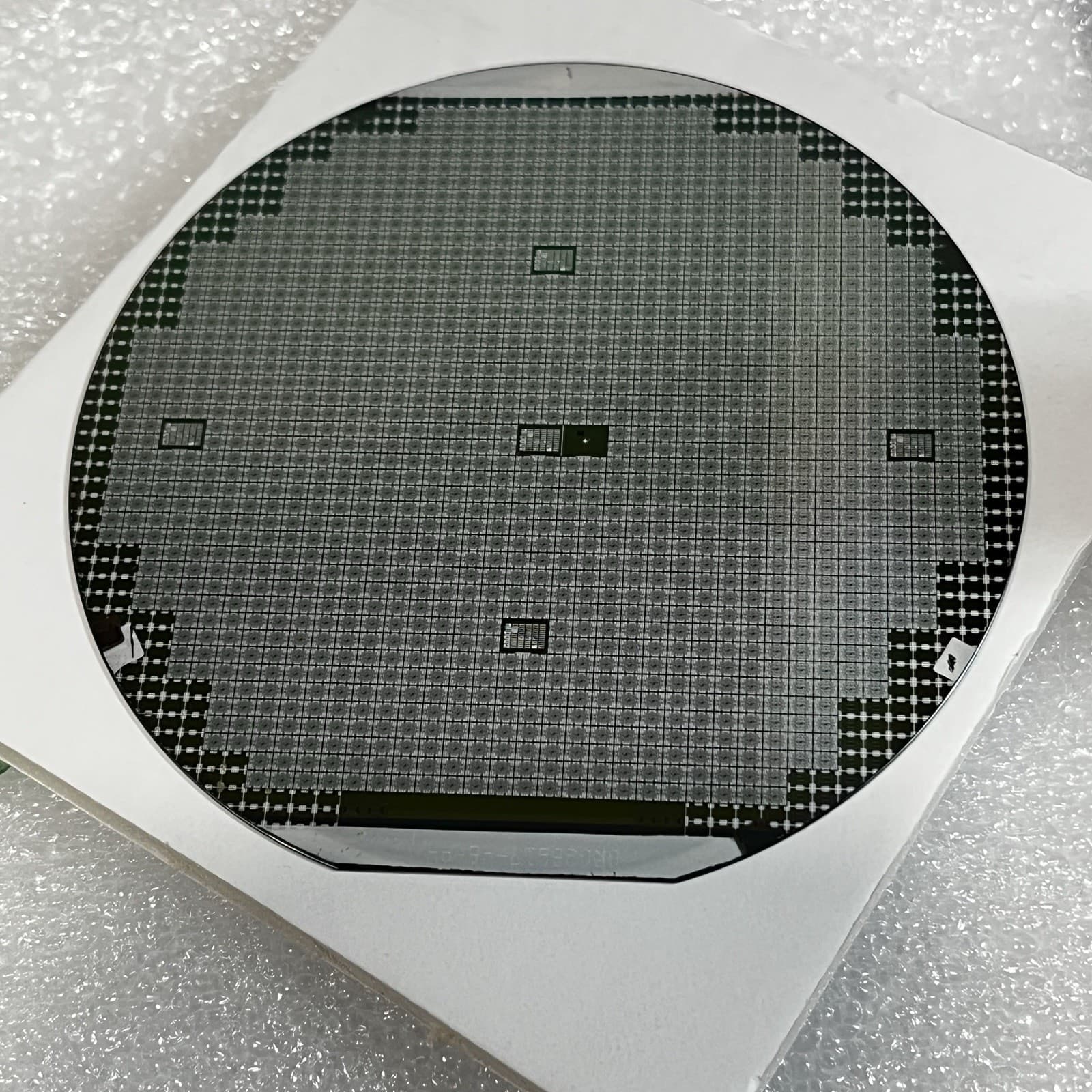 Unknown Vintage 4 Inch Silicon Wafer w/ Die, Structures, and Test Areas 3
