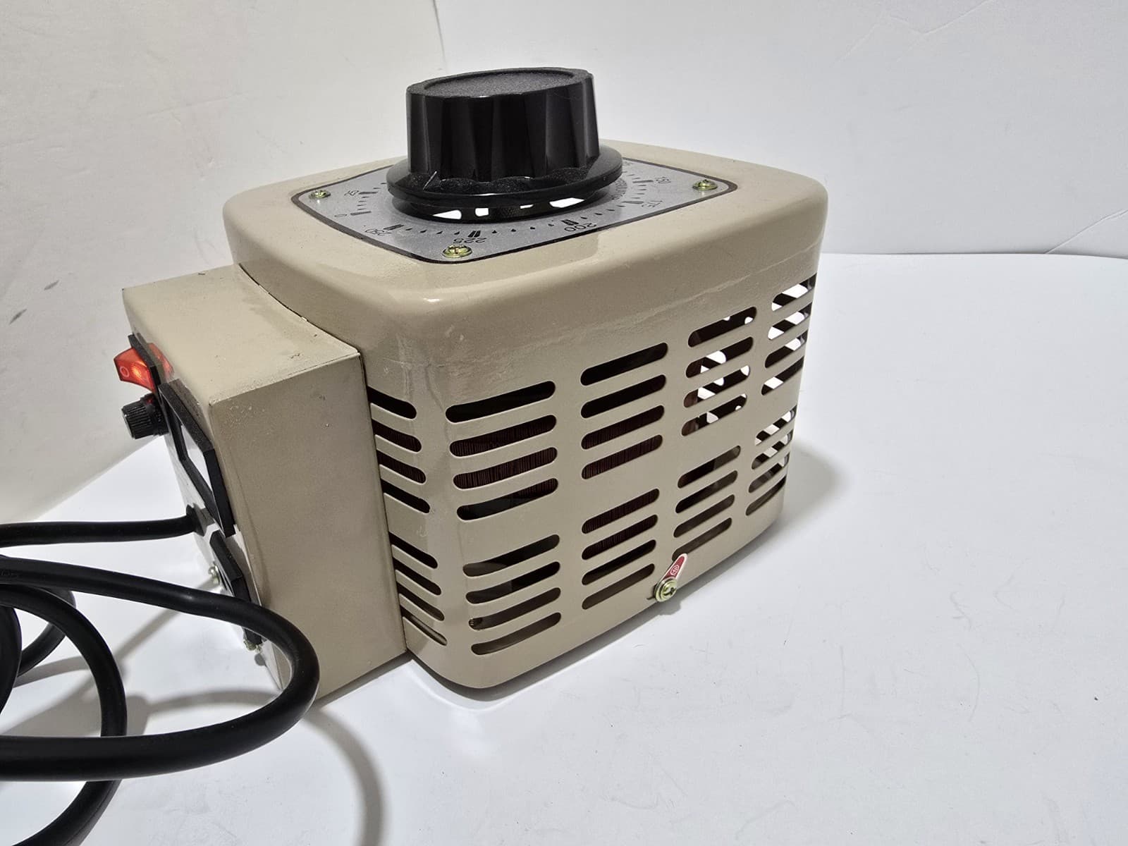 Volteq Transformer/Contact Voltage Regulator TDGC2-1000VA / 1KVA  4