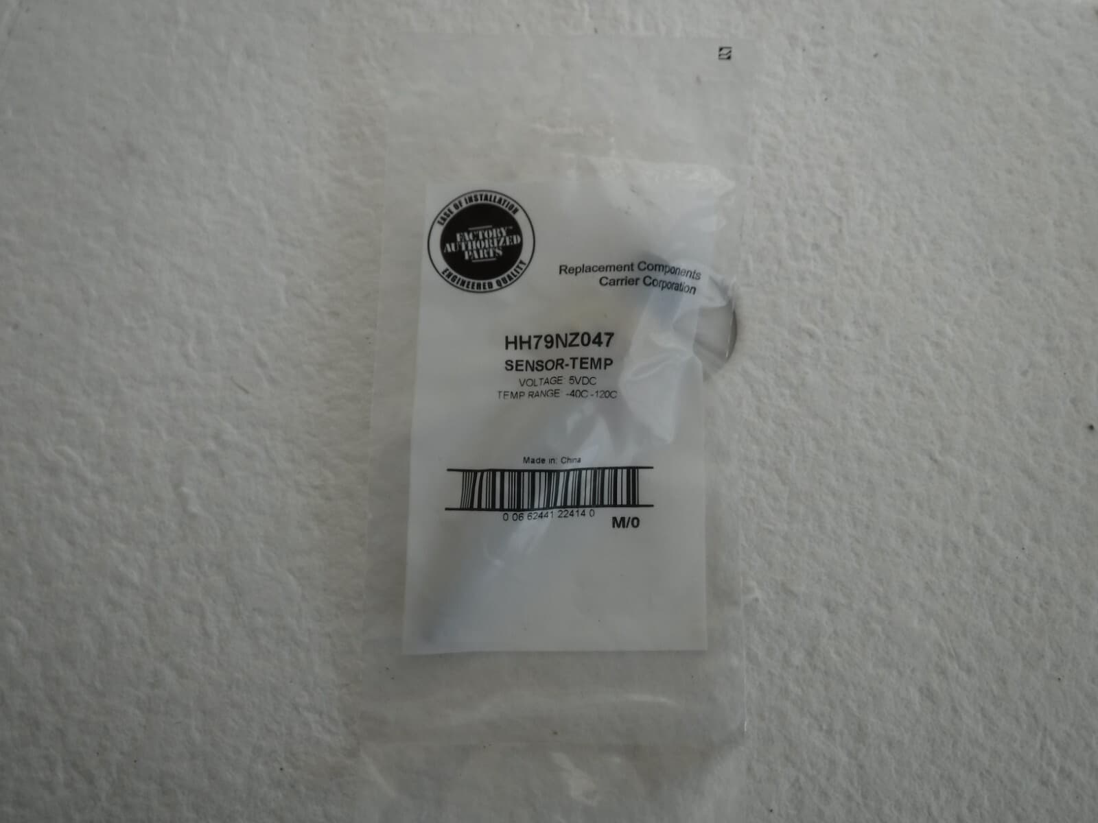 CARRIER TEMPERATURE SENSOR HH79NZ047 5 VDC TEMPERATURE RANGE 40-120 CELSIUS 2