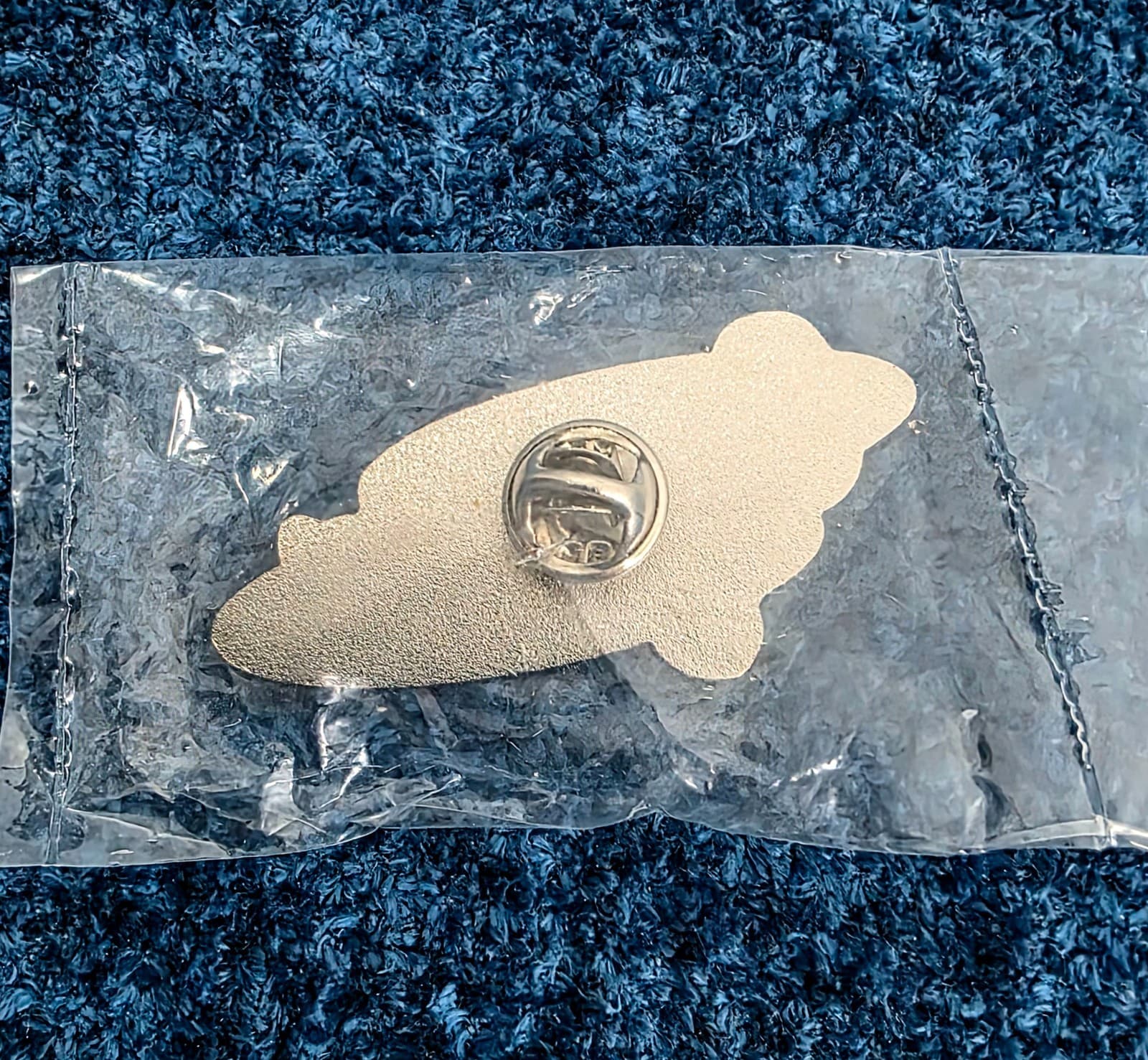 MADONNA SEALED RE-INVENTION TOUR PIN EXPRESS YOURSELF BOY TOY 2004 BADGE 4