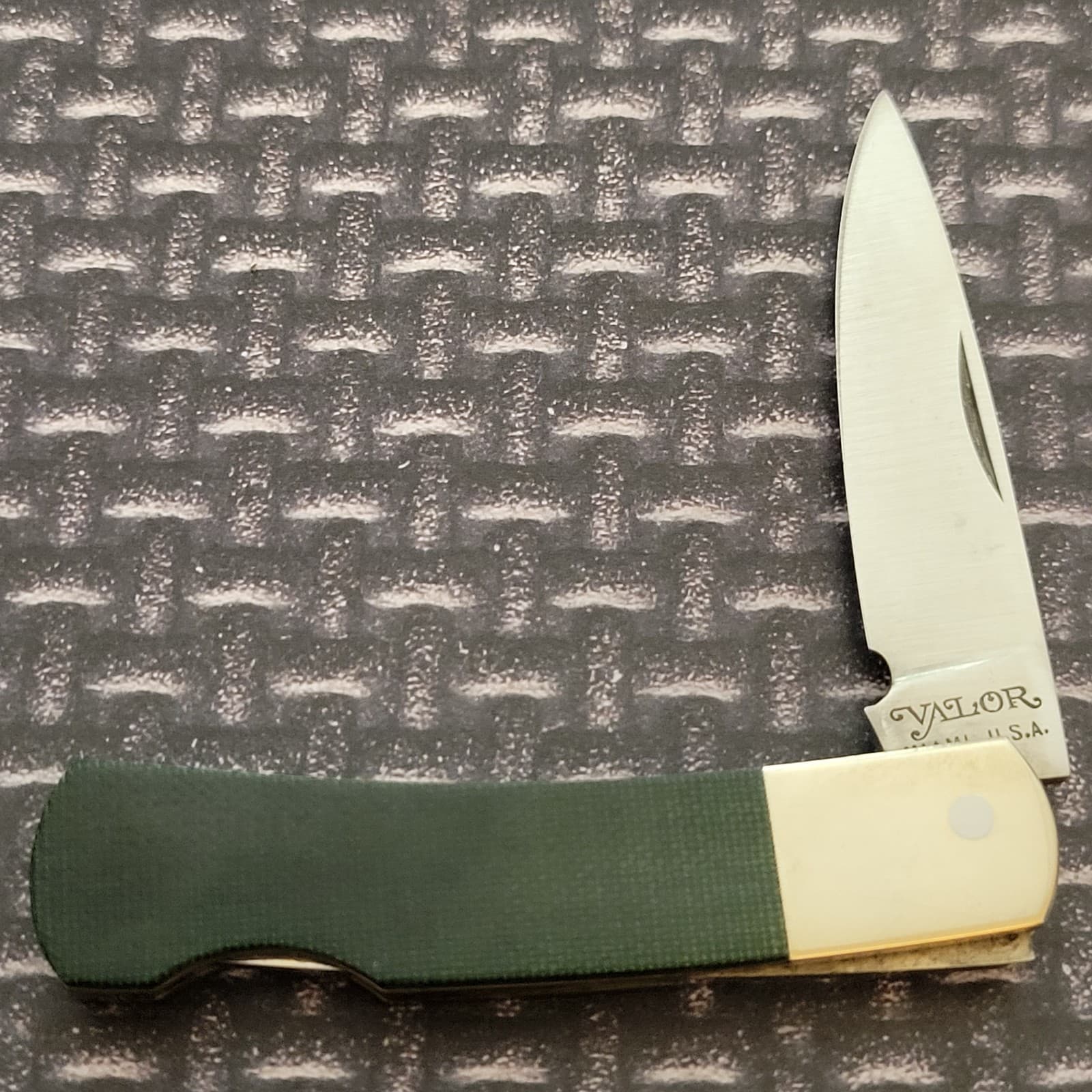 Valor 354 Lockback Knife Made In Japan Green Micarta Handles 440 SS Blade 3