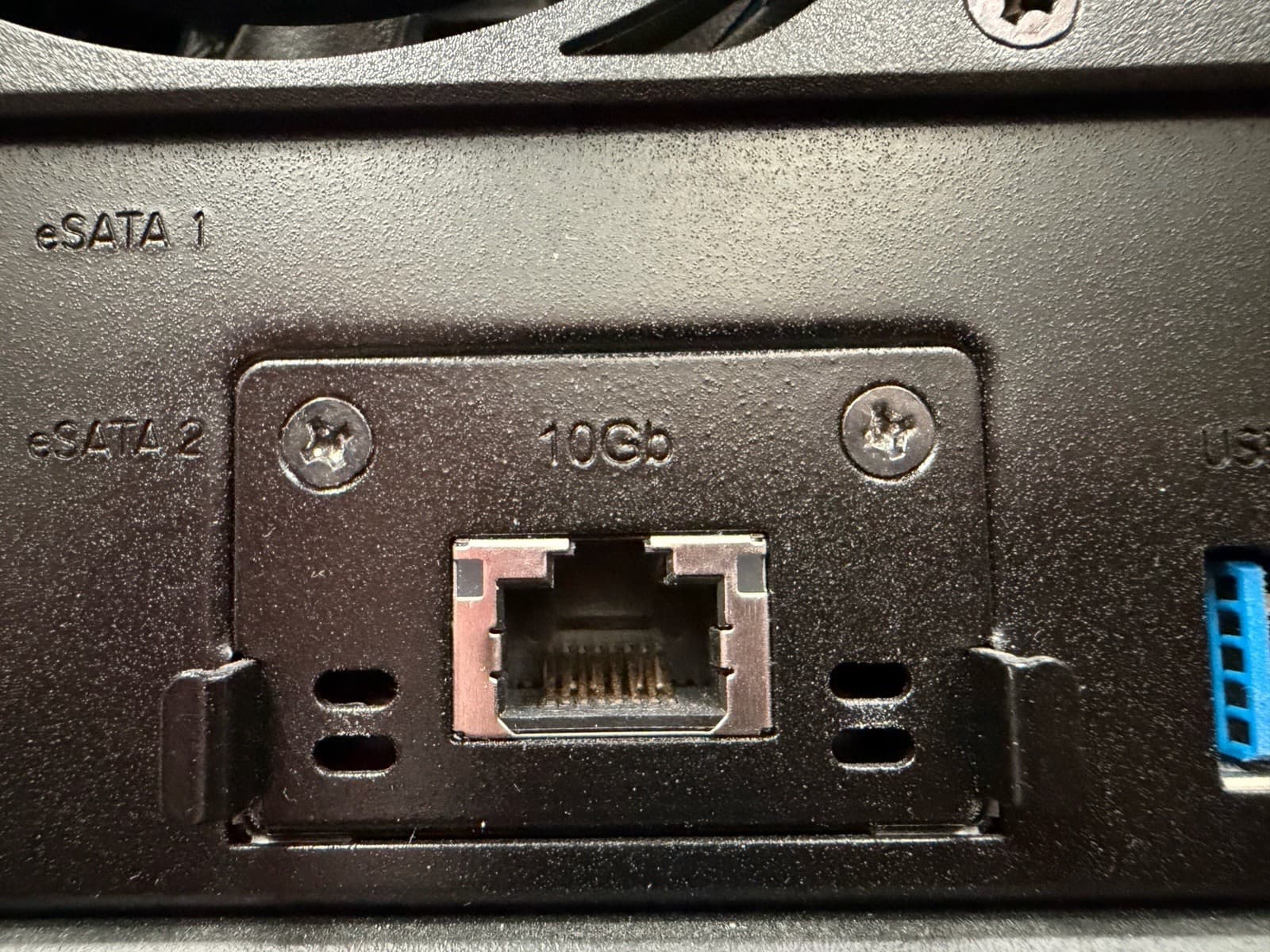 Synology 5-bay DiskStation DS1522+ , 10Gb Ethernet, Synology 400gb. Nvme 3