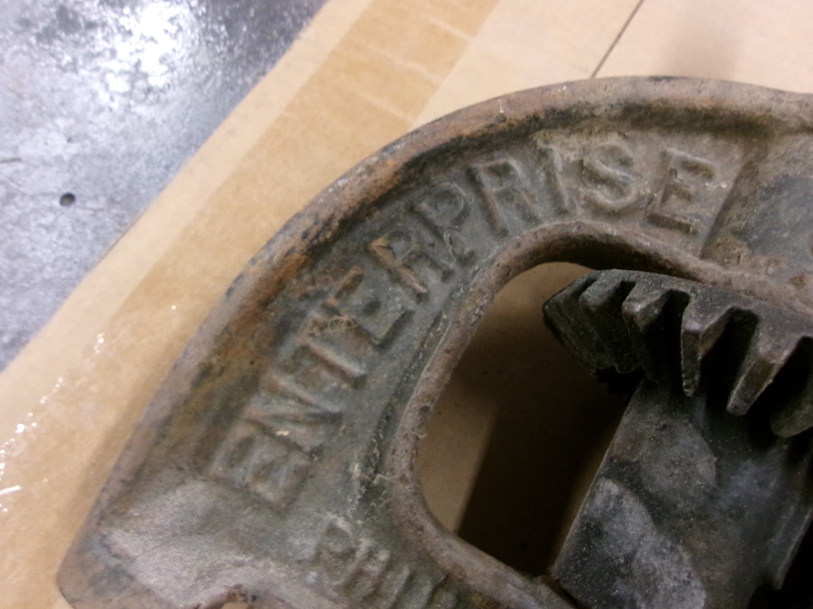 Enterprise Sausage Stuffer Press Cast Iron Top Arch complete working 4 Qt 2