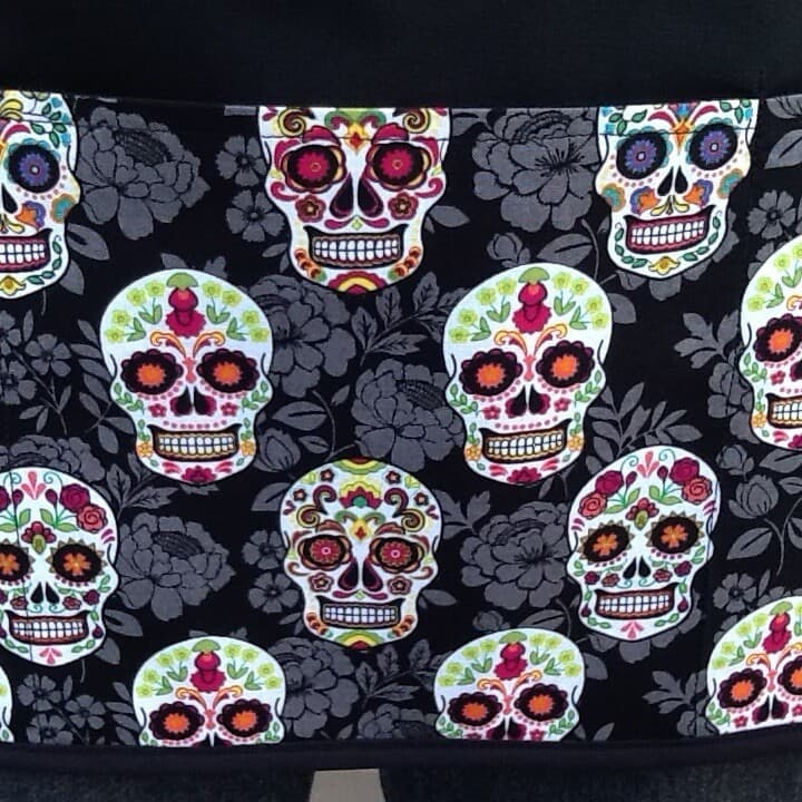 (Choose Print ) Skulls server waitress waist Half apron 3 pockets  restaurant 5