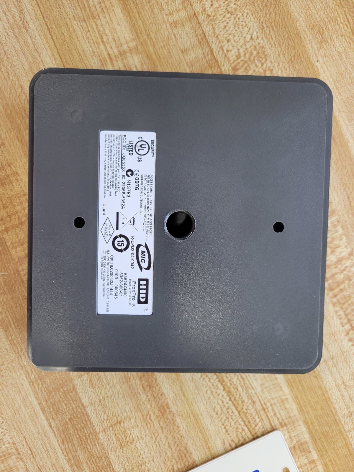 HID ProxPro Proximity Card Reader 5352AGN00 5352-300-01 with 2 Prox Card II 3