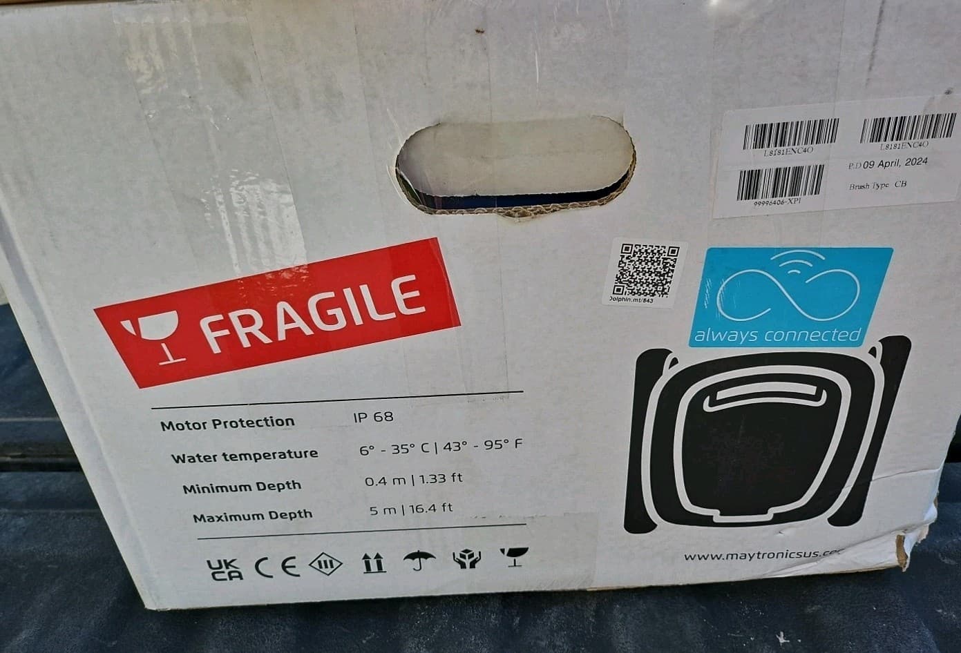 Dolphin Explorer E25 Wi-Fi Robotic Pool Vacuum Cleaner Pools up to 50 FT See Pic 3