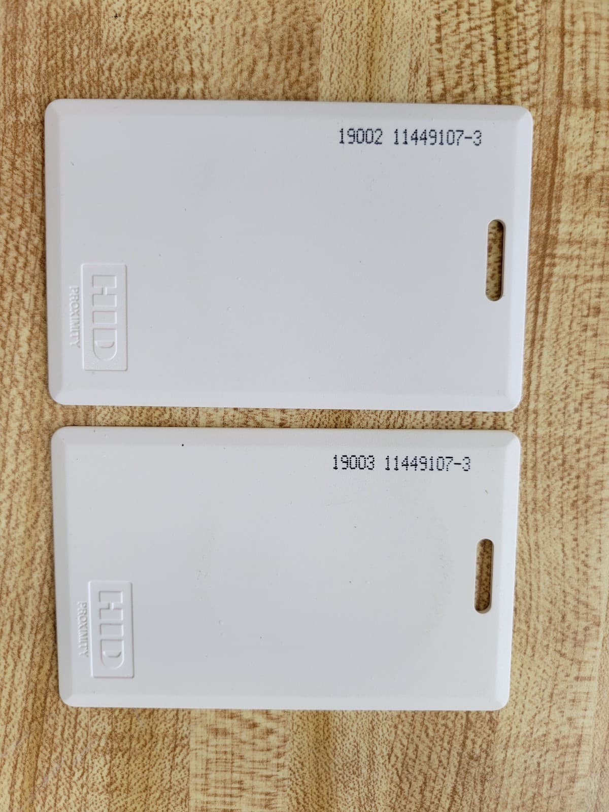 HID ProxPro Proximity Card Reader 5352AGN00 5352-300-01 with 2 Prox Card II 6