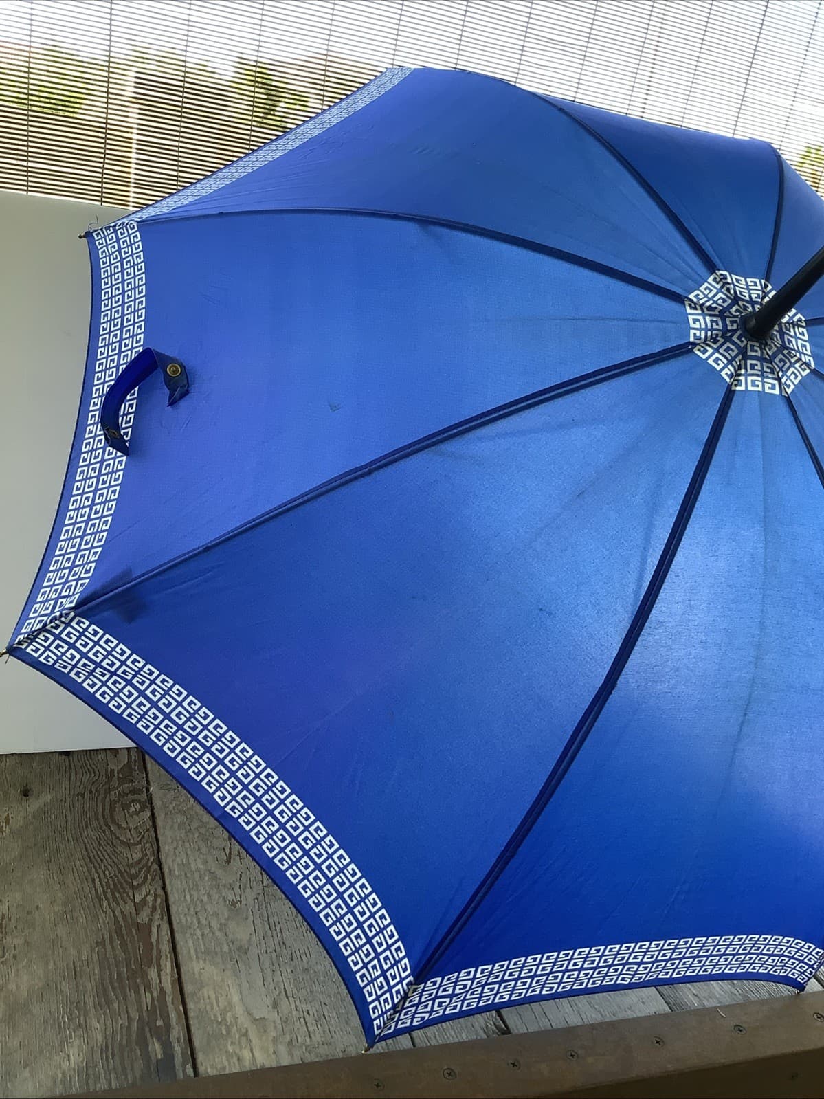 Givenchy Umbrella Monogram 21" Radius 37.5" Diameter Octagon (8 rib) Vintage 2