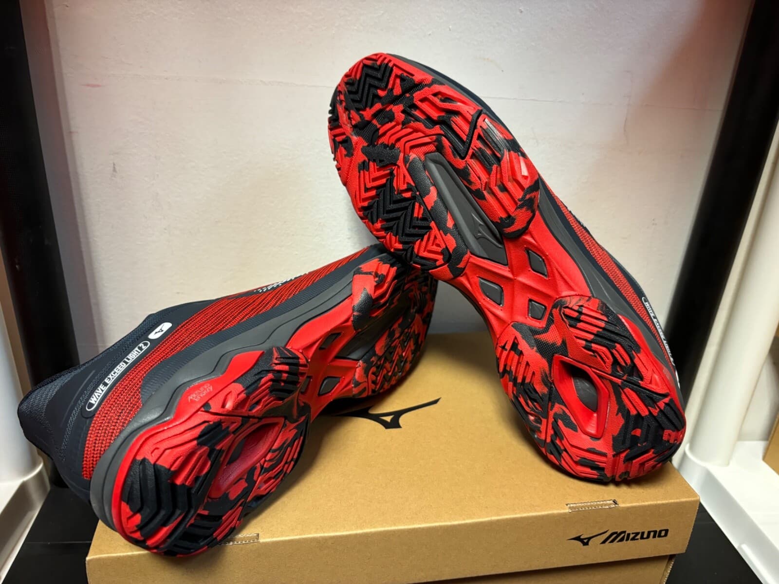 Men’s Mizuno Wave Exceed Light 2 AC Tennis Shoes in Black/Red/Silver 3