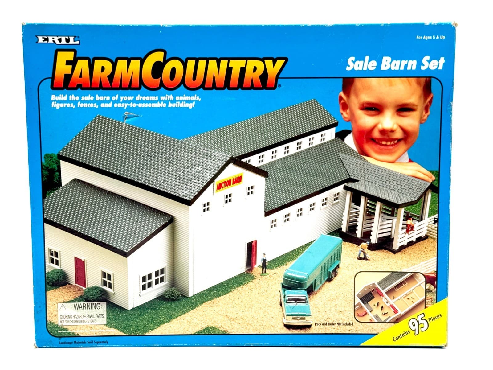 1/64 Farm Country Sale Barn Auction Playset