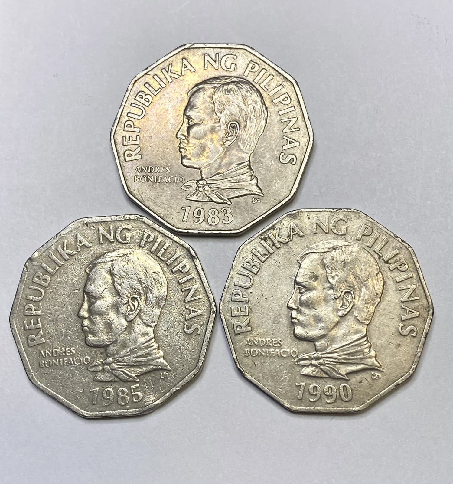 Lot of 25 Different Circulated Foreign / World Coins from The Philippines 4