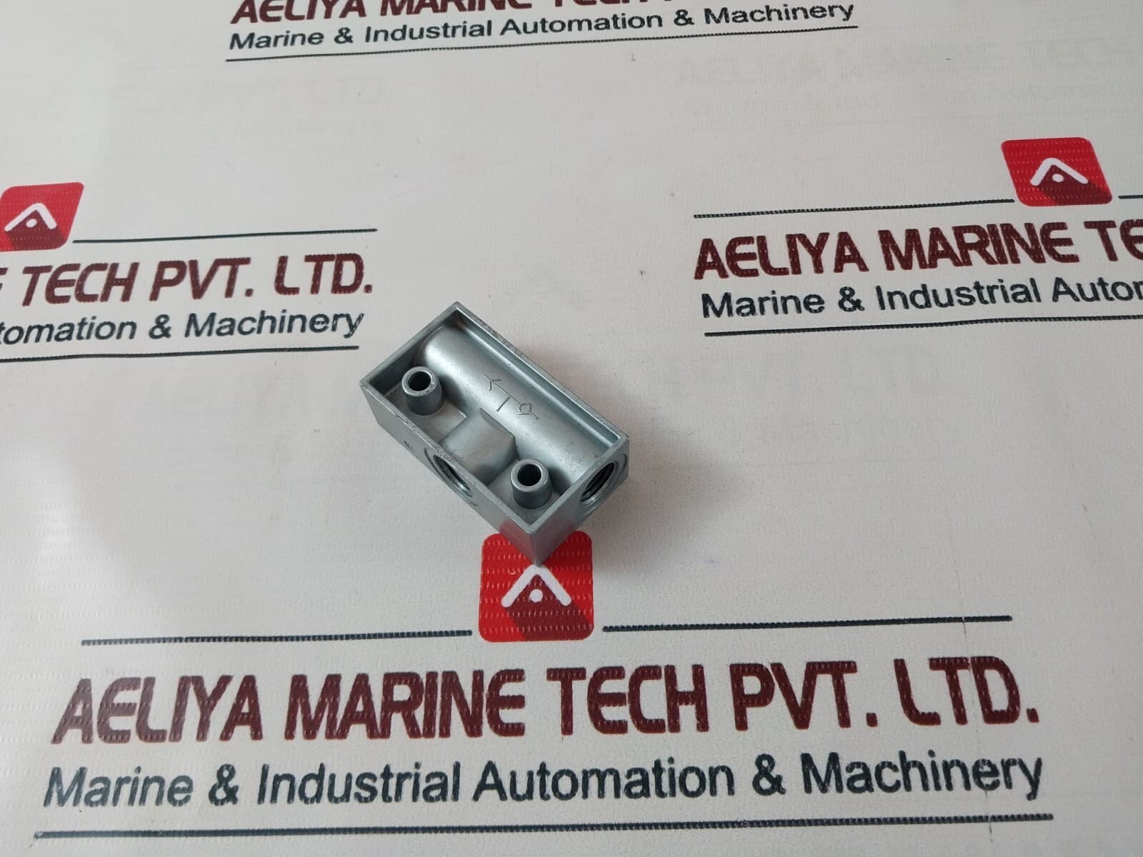 Rexroth 5340.170.000 Block Pneumatic Shuttle Valve 4