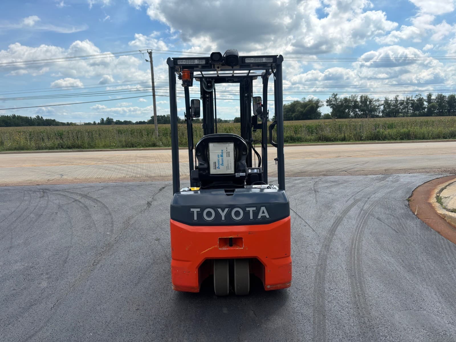 2023 Toyota 8FBE20U Forklift - Very Low Hours- Barely Used!  FREIGHT INCLUDED! 5