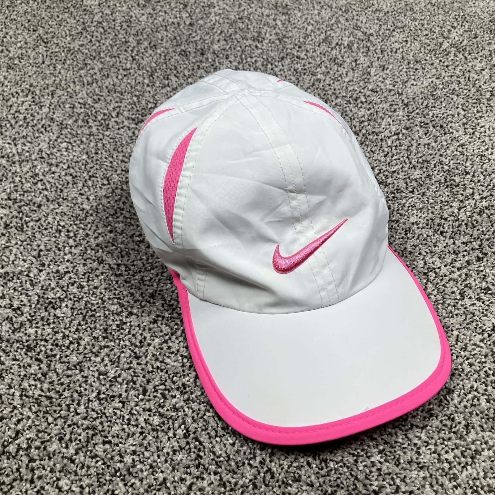 Nike Hat Featherlight Youth 4/7 Cap Dri Fit Running Performance Center Swoosh 3