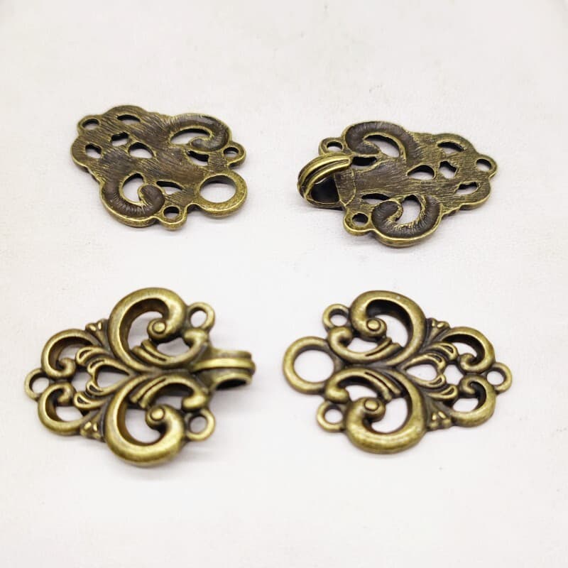 Cloak Clasp, 4 Pairs Vintage Flower Cape Clasps Sew On(Bronze) 3