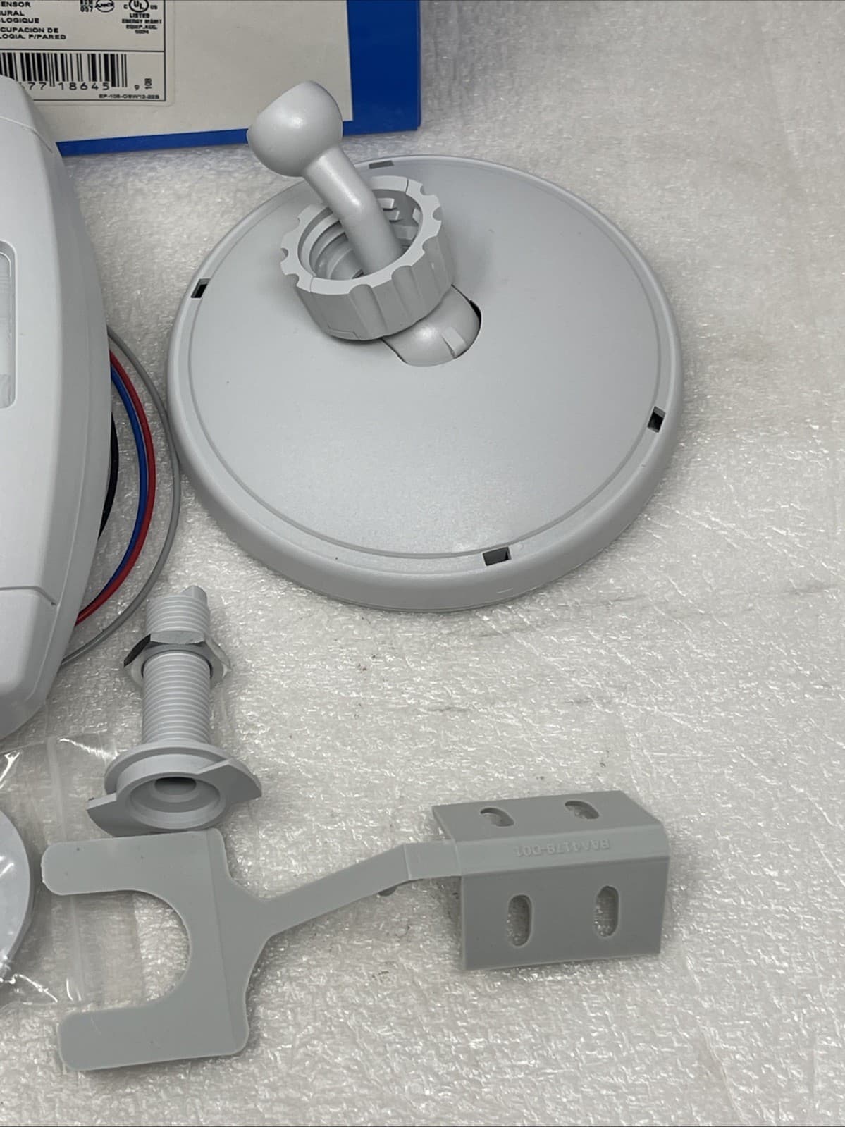 Leviton OSW12-M0W Multi-Tech Wall Mounted Occupancy Sensor Motion, NEW 3