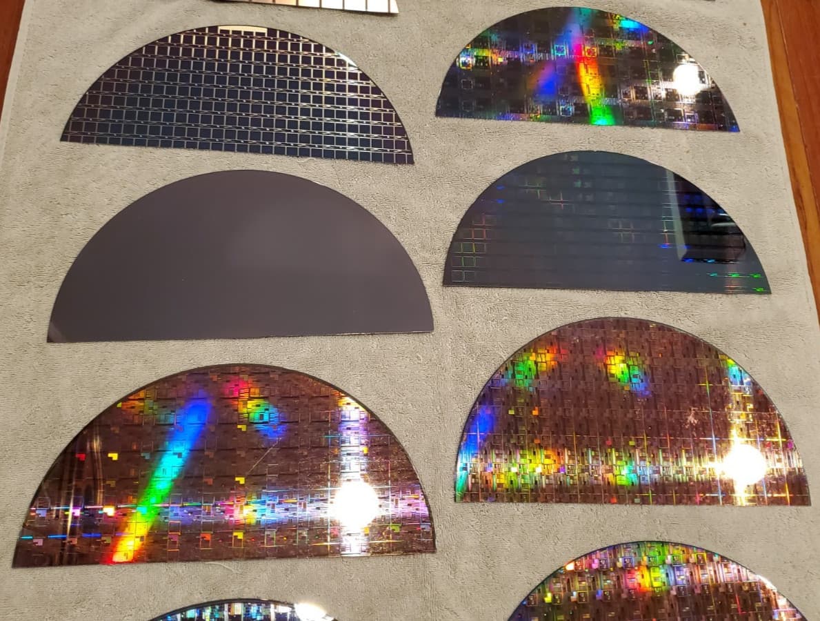 14 PC Lot Half Moon Silicon Semiconductor Lithography 300mm Wafer Slices Lot #BB 6