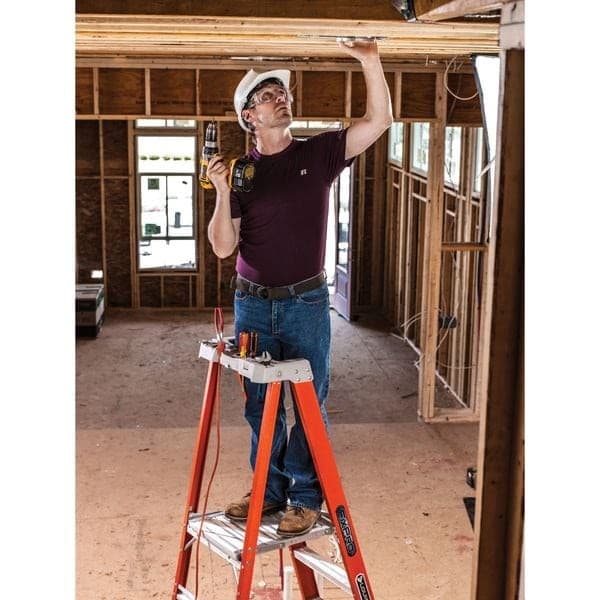 Louisville Fxp1706 8 Ft 1 In Fiberglass Platform Stepladder, 300 Lb Capacity 2