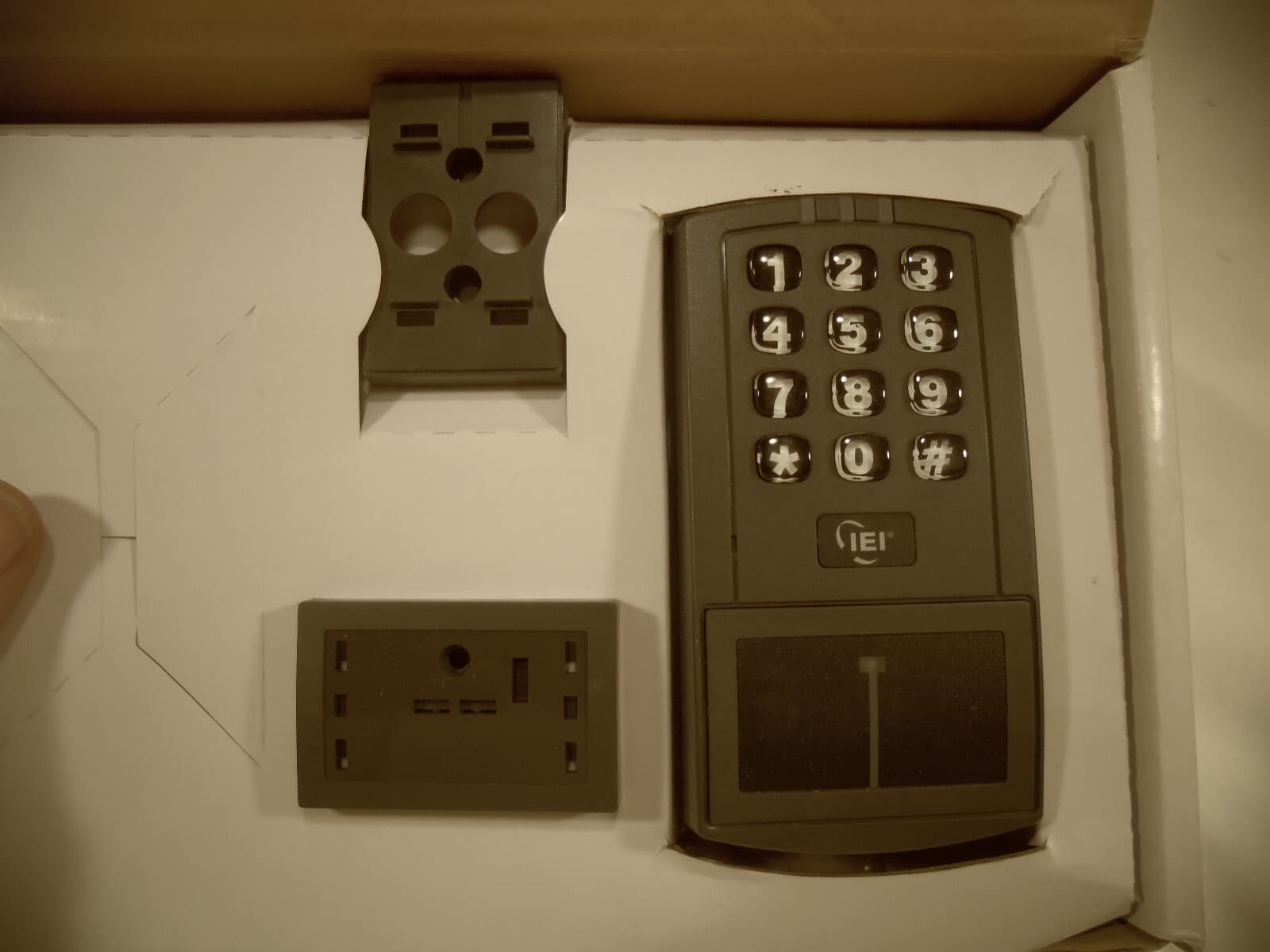 Linear prox.pad  Proximity Reader and Keypad DAMAGE BOX #21 2