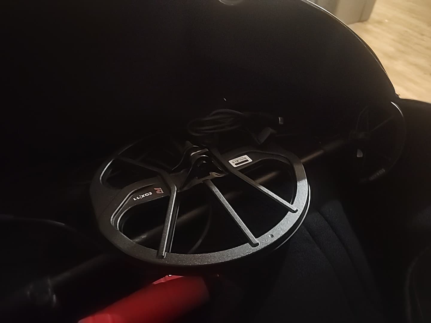 Minelab Equinox 900 Waterproof Multi-Frequency Metal Detector with 11" and 6" DD 3