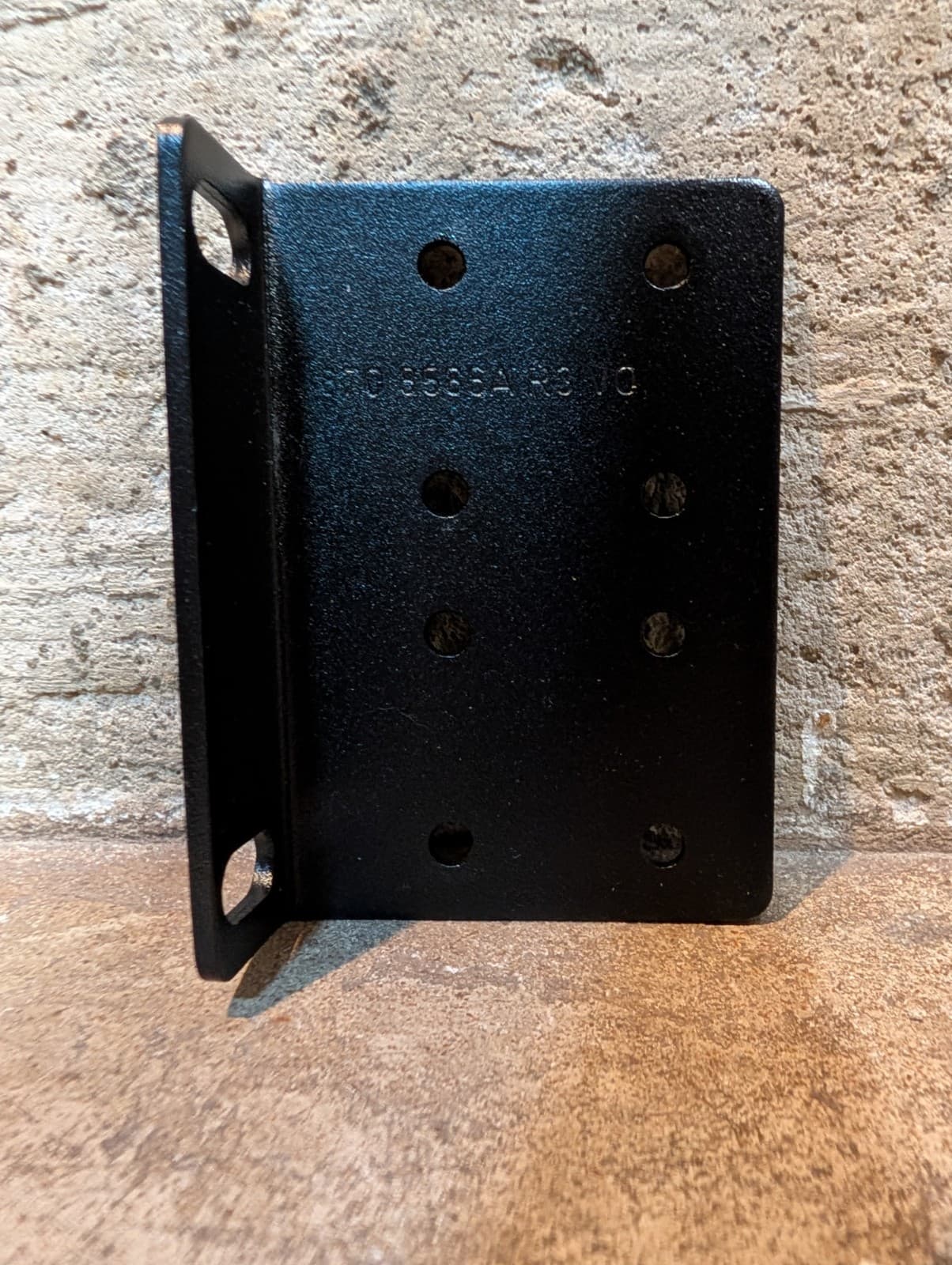 OEM APC PDU Heavy Duty Mounting Brackets + Screws (870-8586A R3 V0) 3