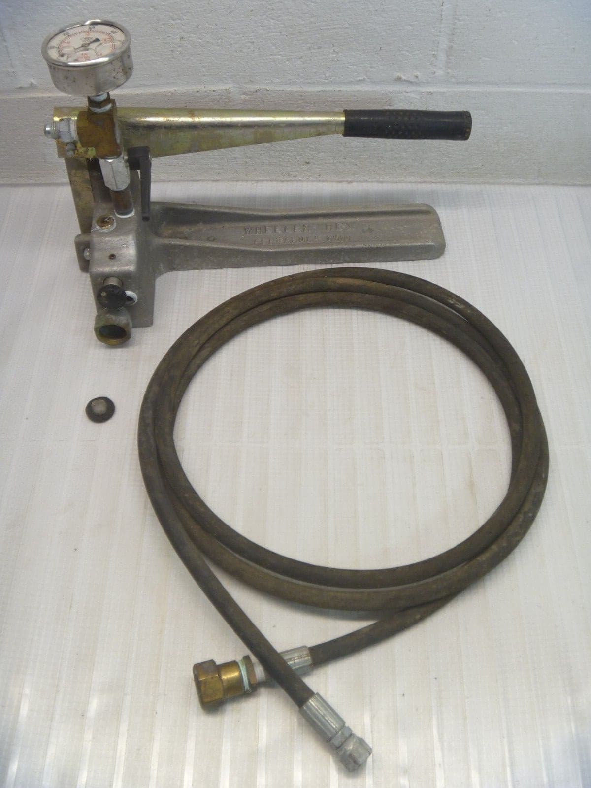 Wheeler Rex Hand Operated Hydrostatic Test Pump 300 PSI AS IS