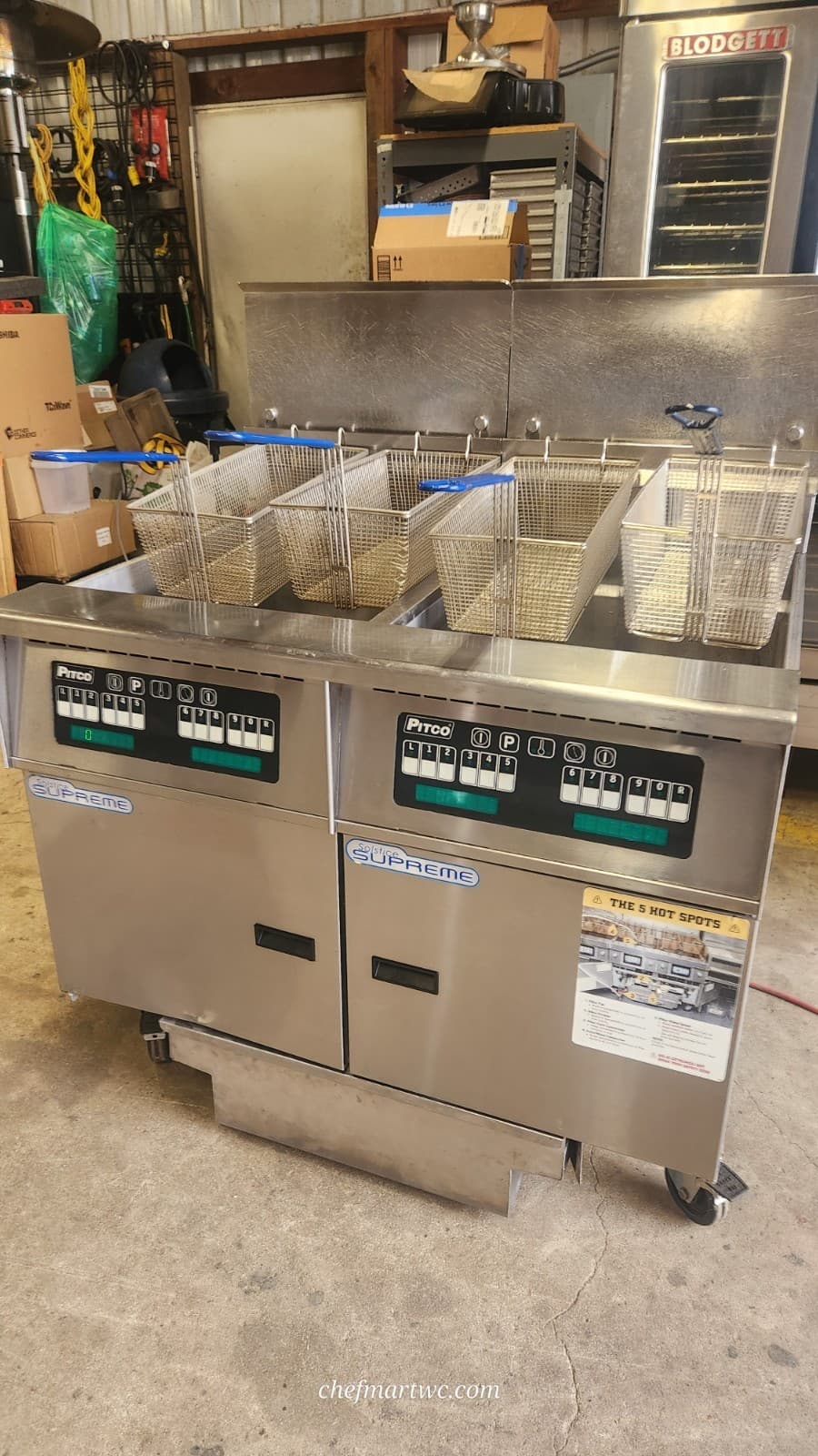 2022 PITCO SSH75-2FD--TWO BAY NATURAL GAS FRYER WITH FILTRATION