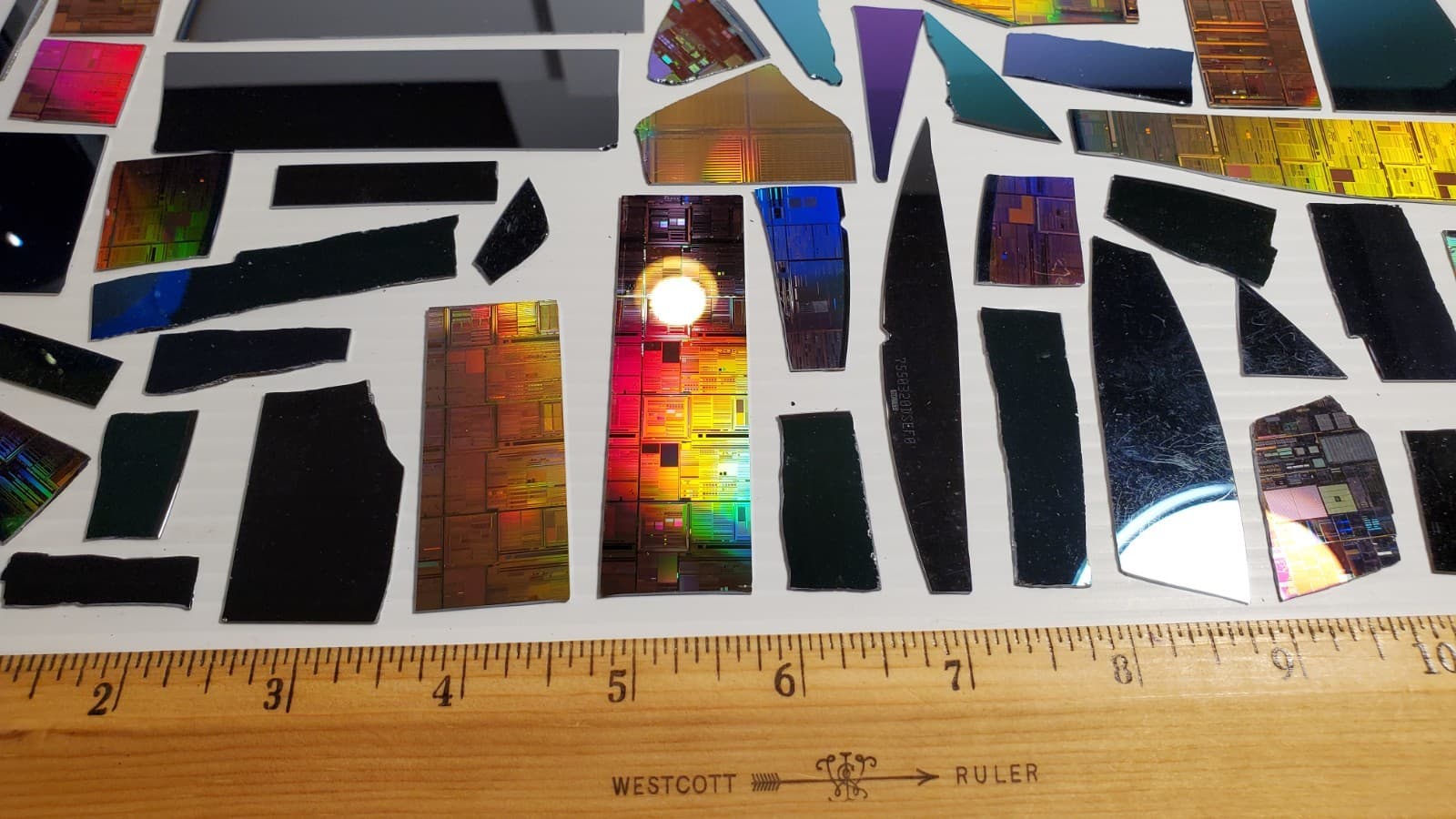 Silicon Si Art Wafer Pieces Plain and with IC Microchip Semiconductor Design 85g