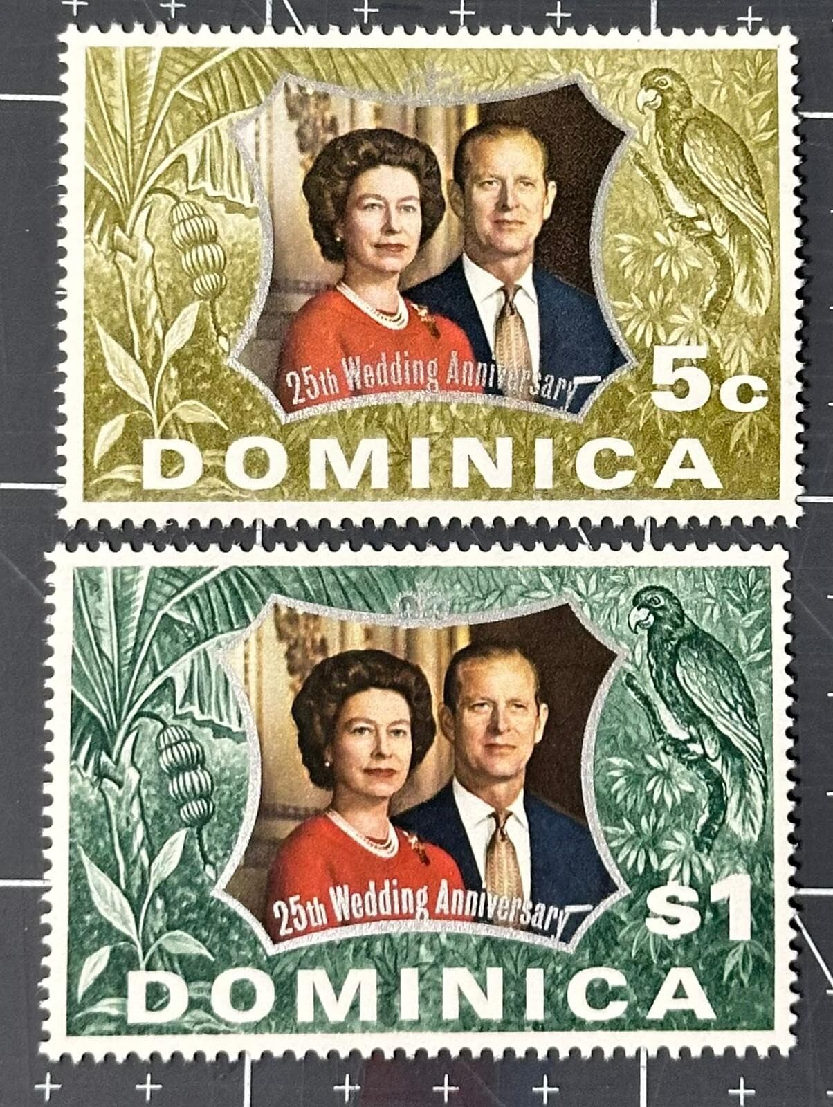 Dominica 1972 Royal Silver Wedding of Queen Elizabeth set SG 366-367 MM mint